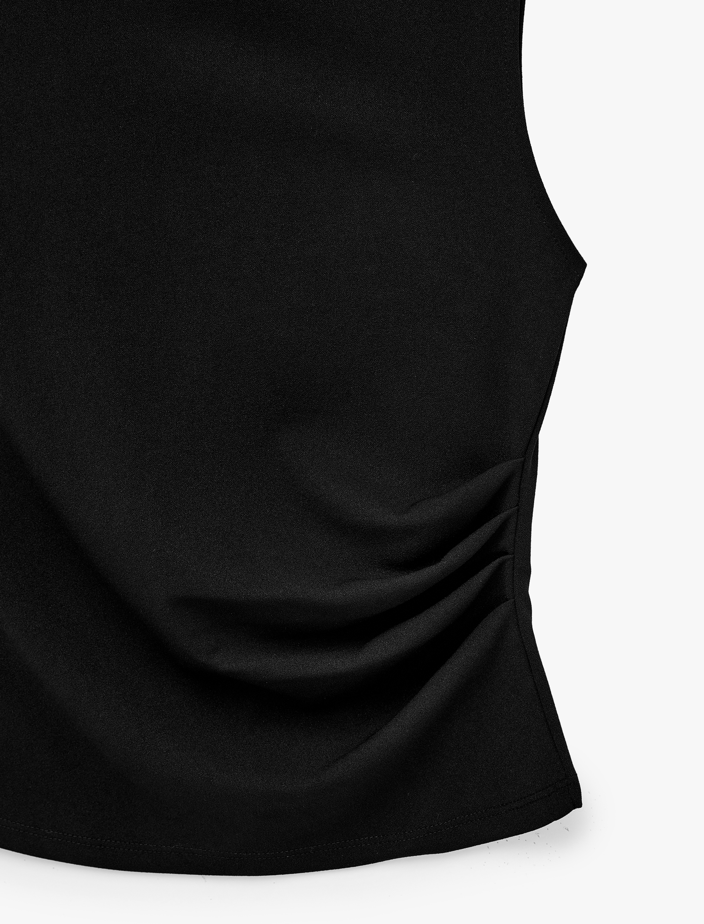   Krep Scuba Kumaş Slim Fit Bisiklet Yaka Kolsuz Drape Detaylı Bluz