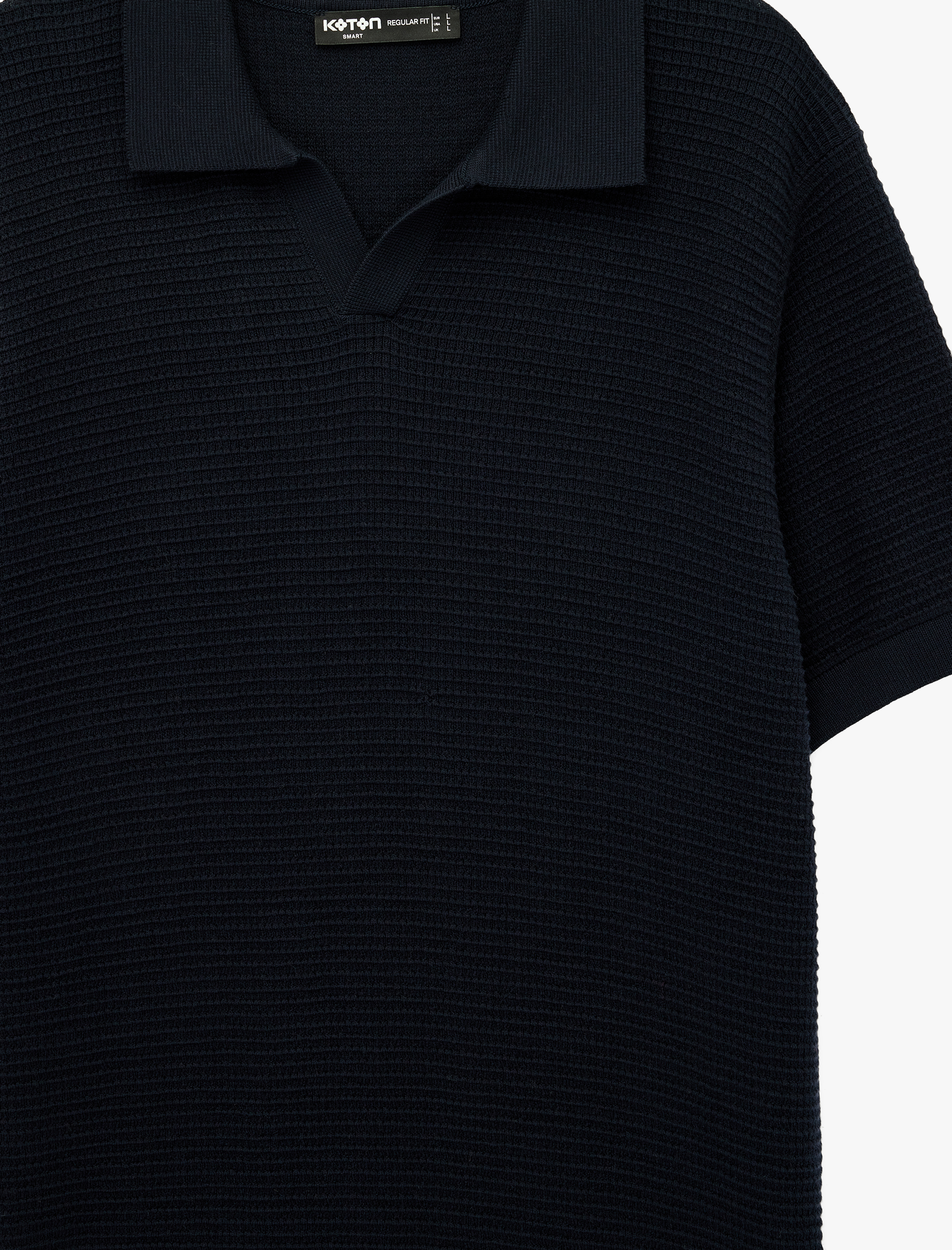   Pamuklu Dokulu Polo Yaka Kısa Kollu Triko Tişört