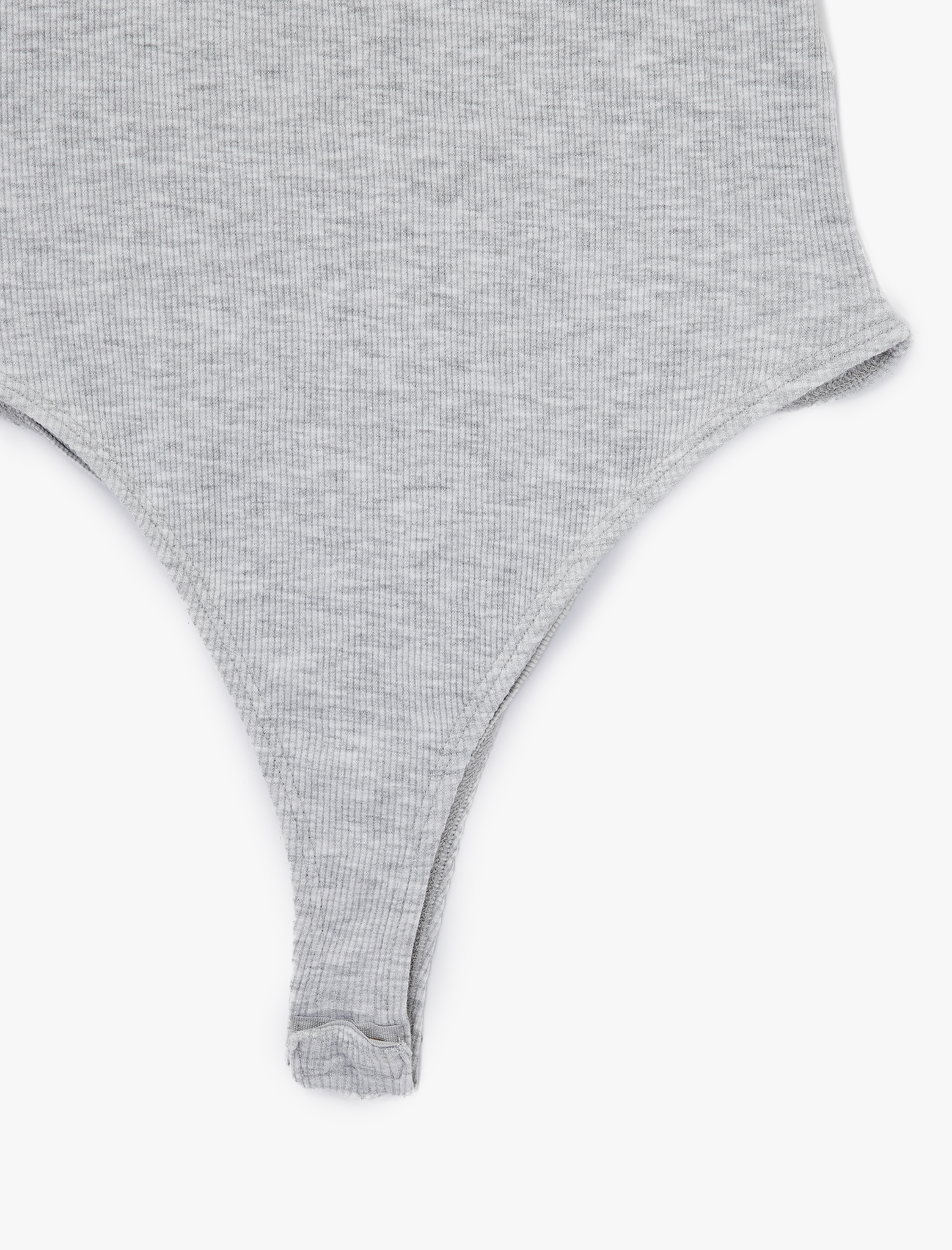   Slim Fit Kolsuz U Yaka Çıt Çıt Detaylı Body