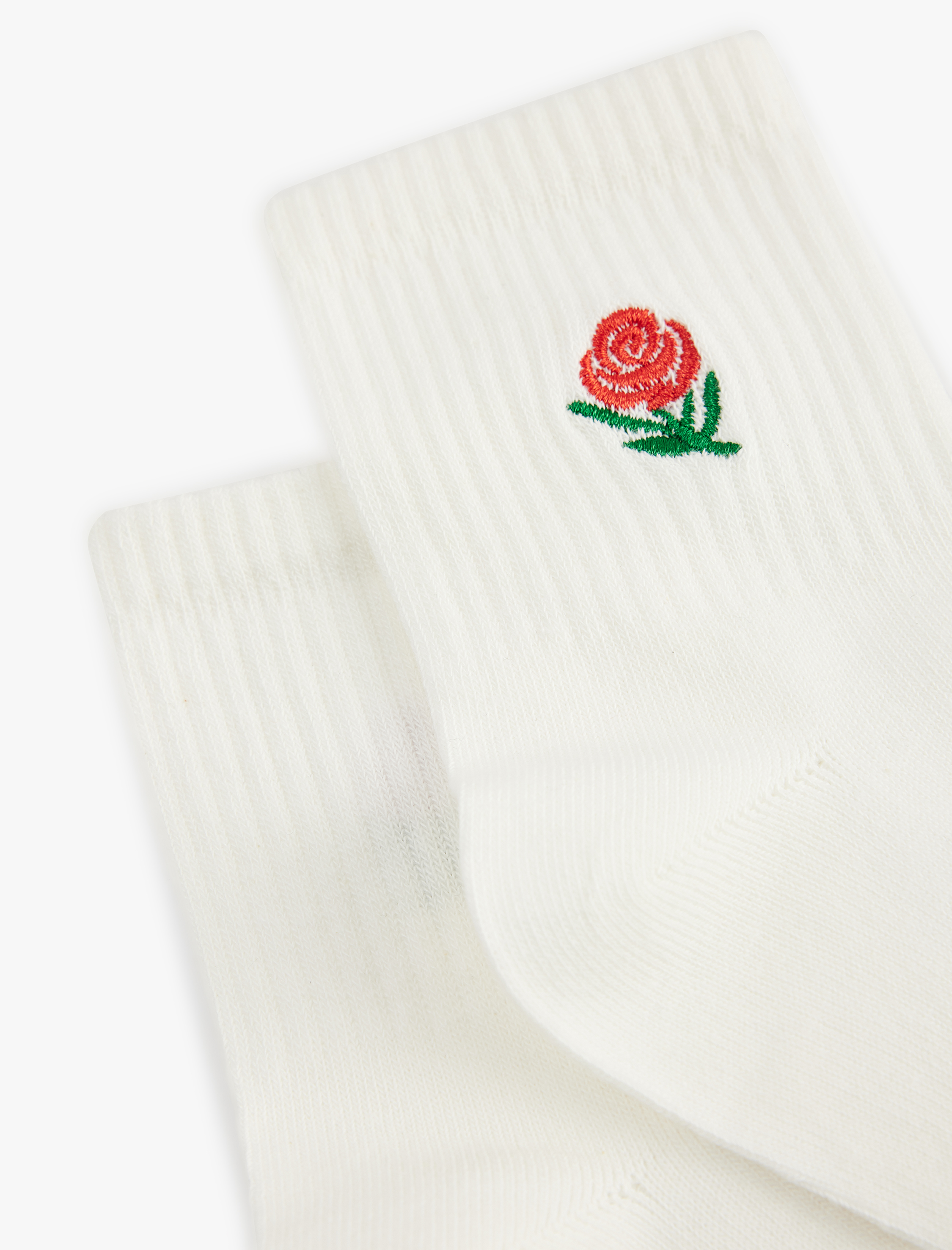  Kadın Çiçek İşlemeli Soket Çorap