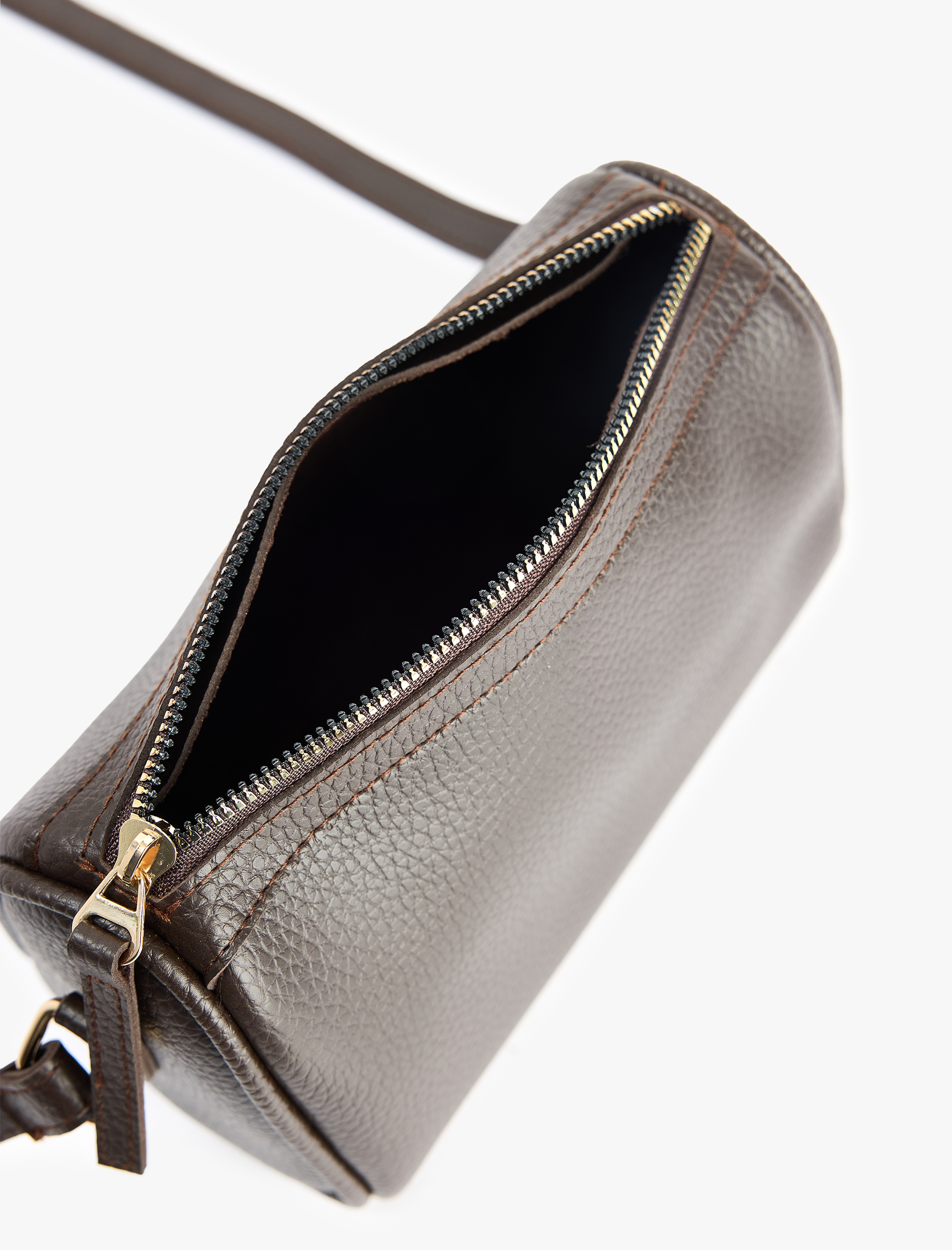  Kadın Metal Aksesuarlı Fermuarlı Suni Deri Çapraz Çanta