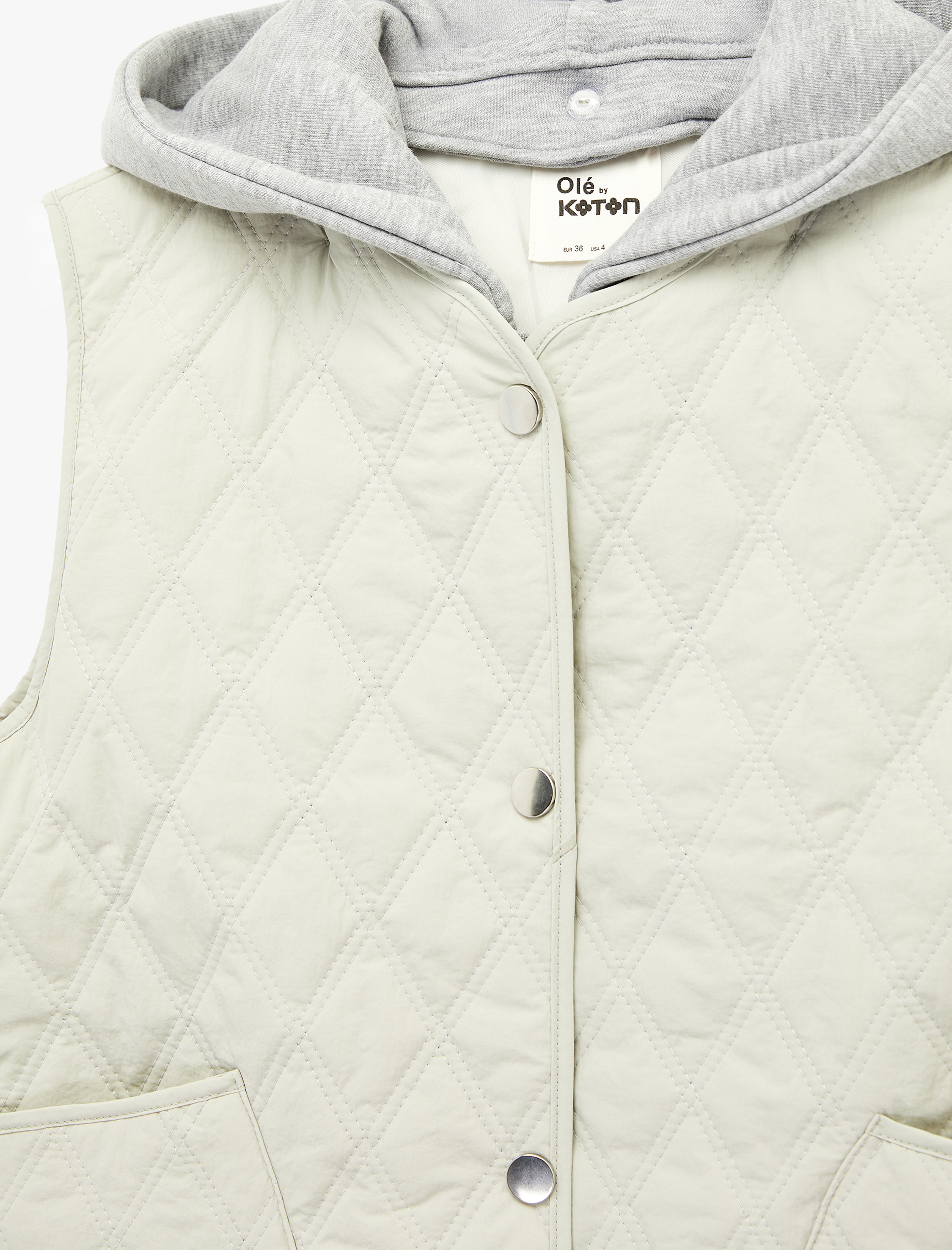   Kapüşonlu Çıt Çıt Düğme Detaylı Kolsuz Yelek