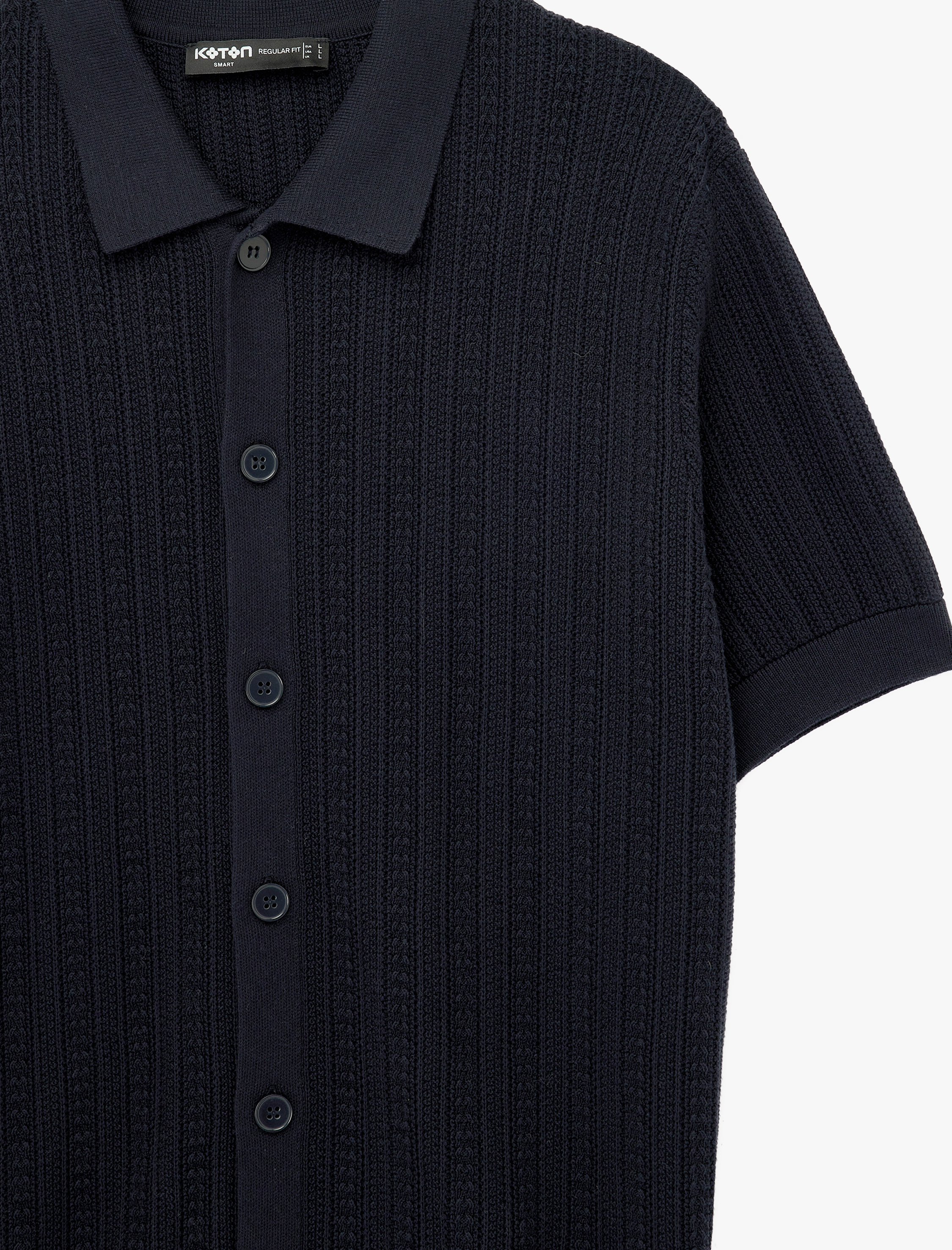   Regular Fit Dokulu Pamuklu Polo Yaka Kısa Kollu Düğmeli Triko Tişört