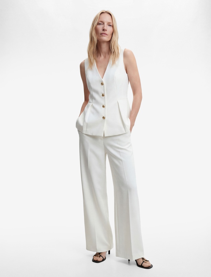  Düğme Detaylı Kolsuz Uzun V Yaka Yelek