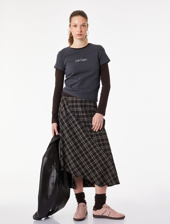  Slim Fit Kısa Kollu Bisiklet Yaka Arkası Melek Baskılı Tişört