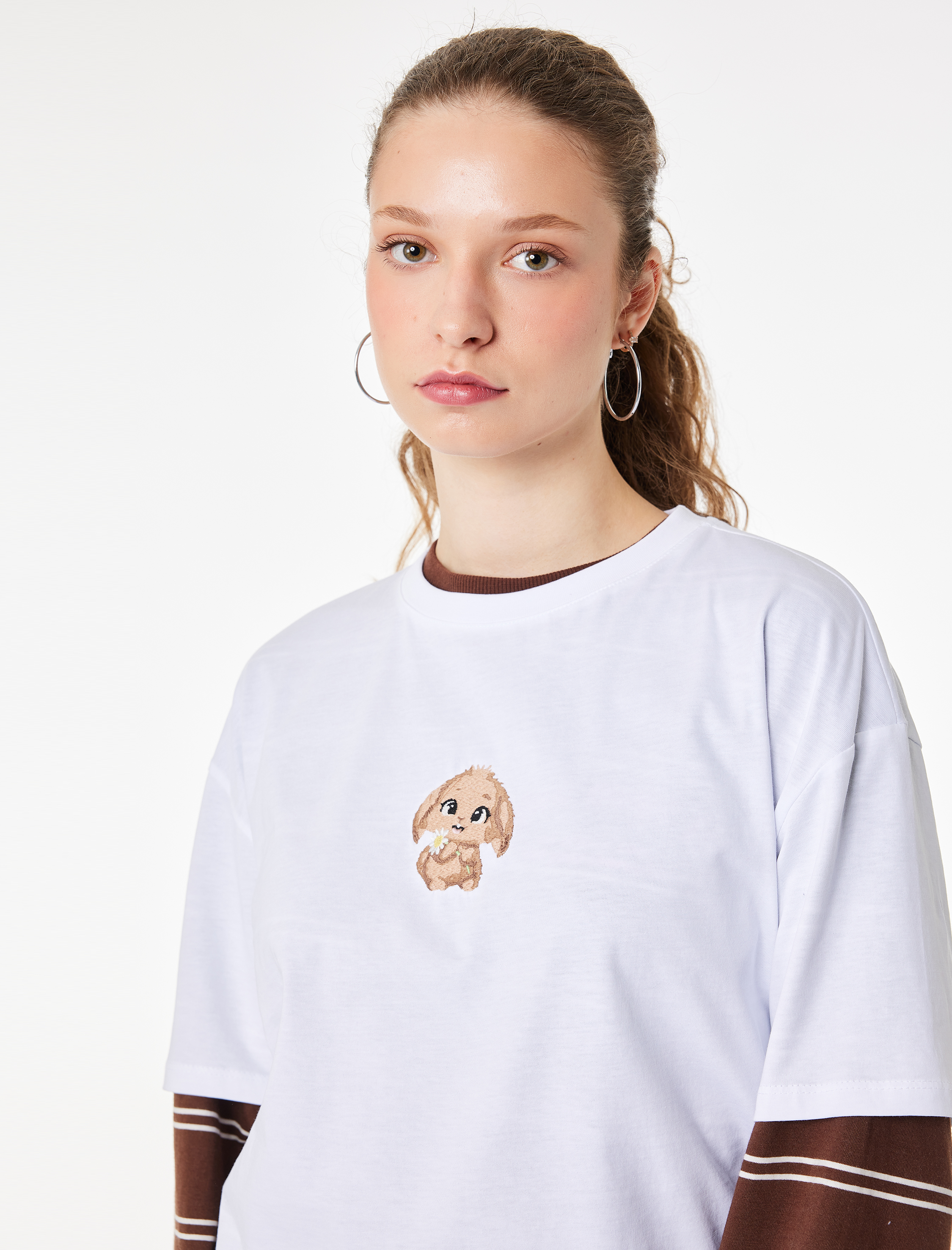   Rahat Kalıp Kısa Kollu Bisiklet Yaka Pamuklu Köpek Nakışlı Tişört