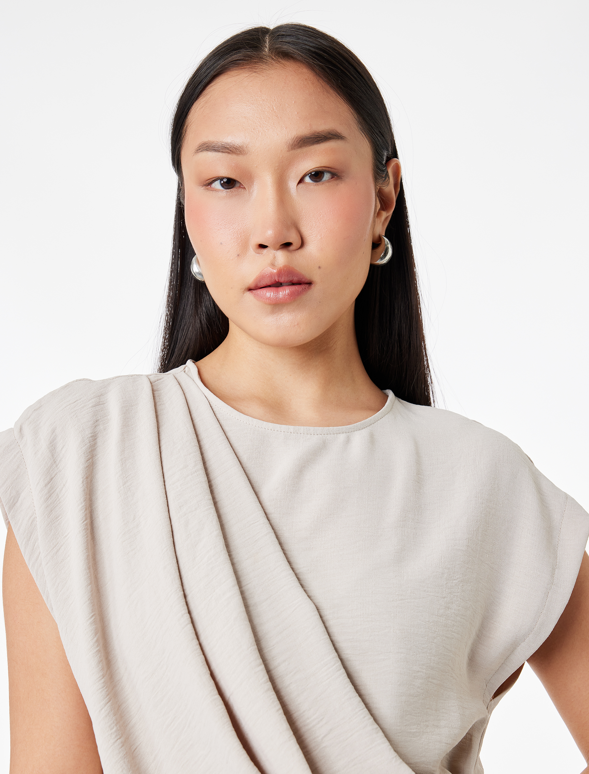   Bisiklet Yaka Drapeli Kolsuz Asimetrik Bluz