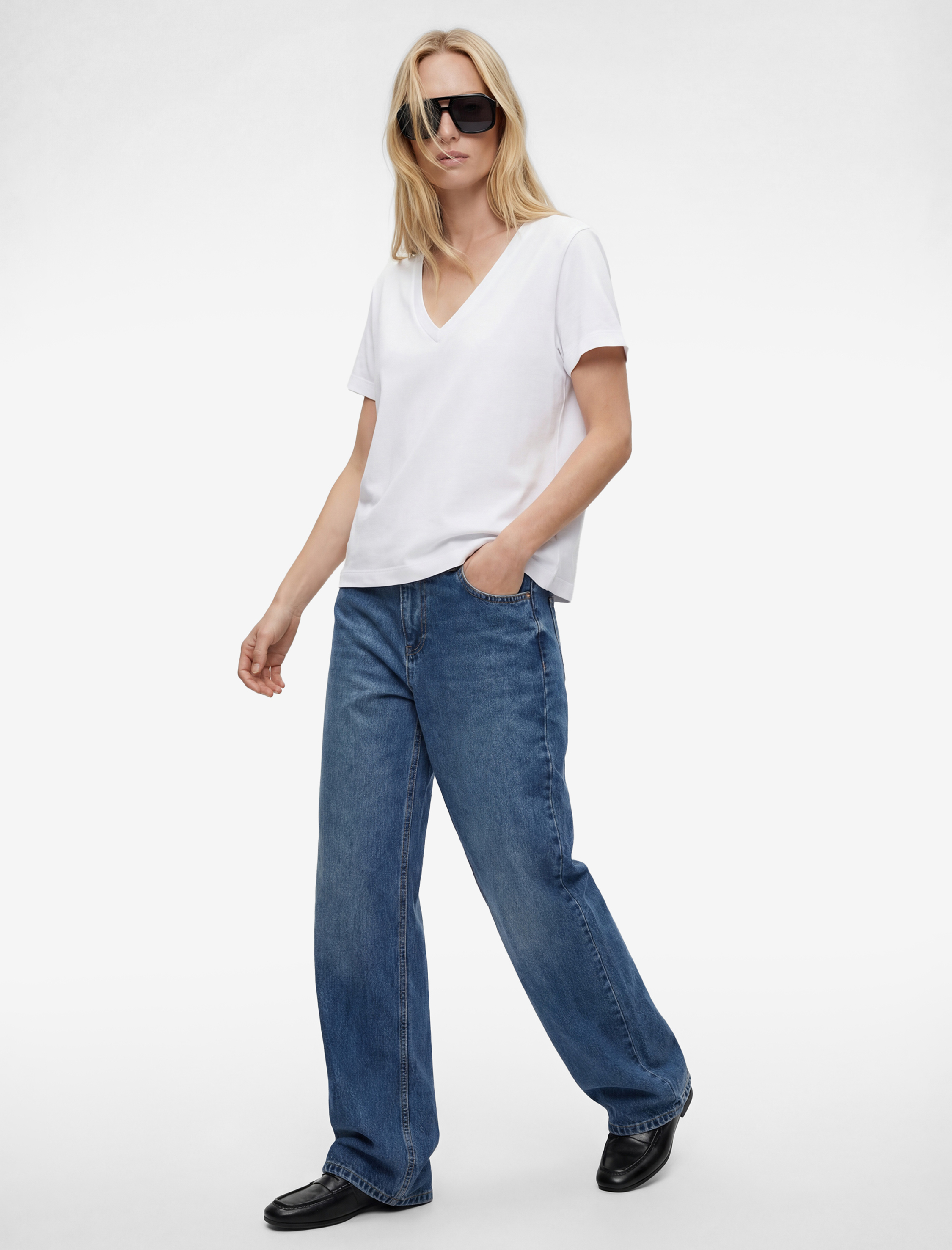   Pamuklu Kısa Kollu V Yaka Basic Tişört