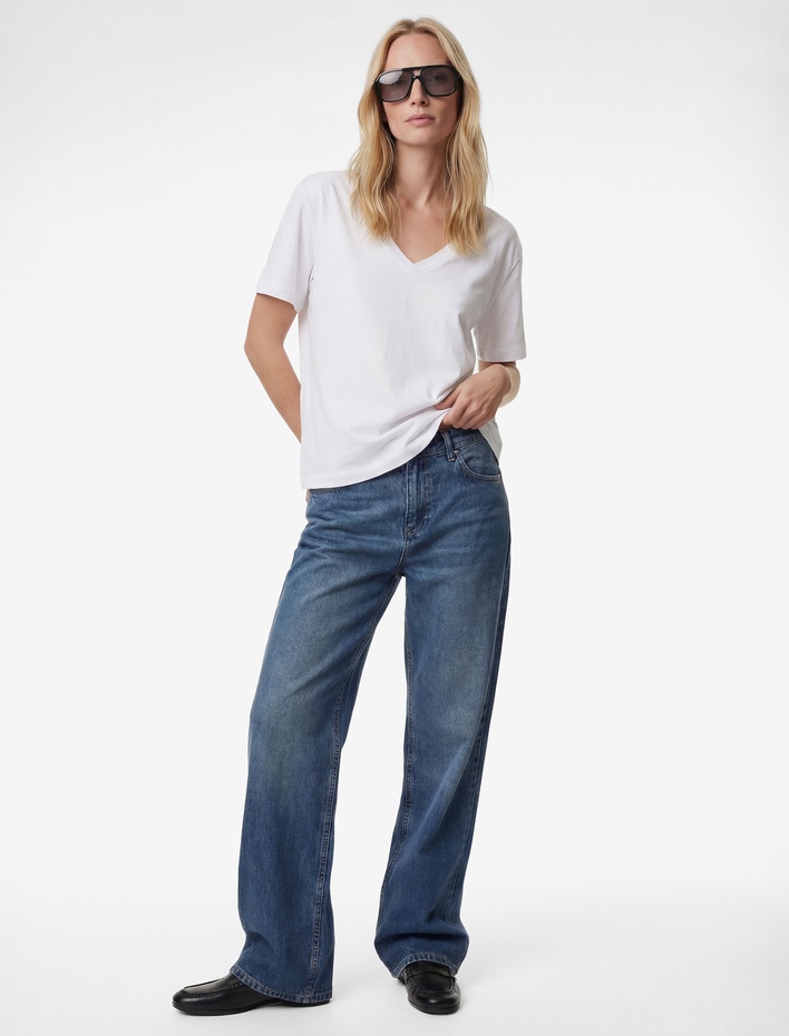  Pamuklu Kısa Kollu V Yaka Basic Tişört