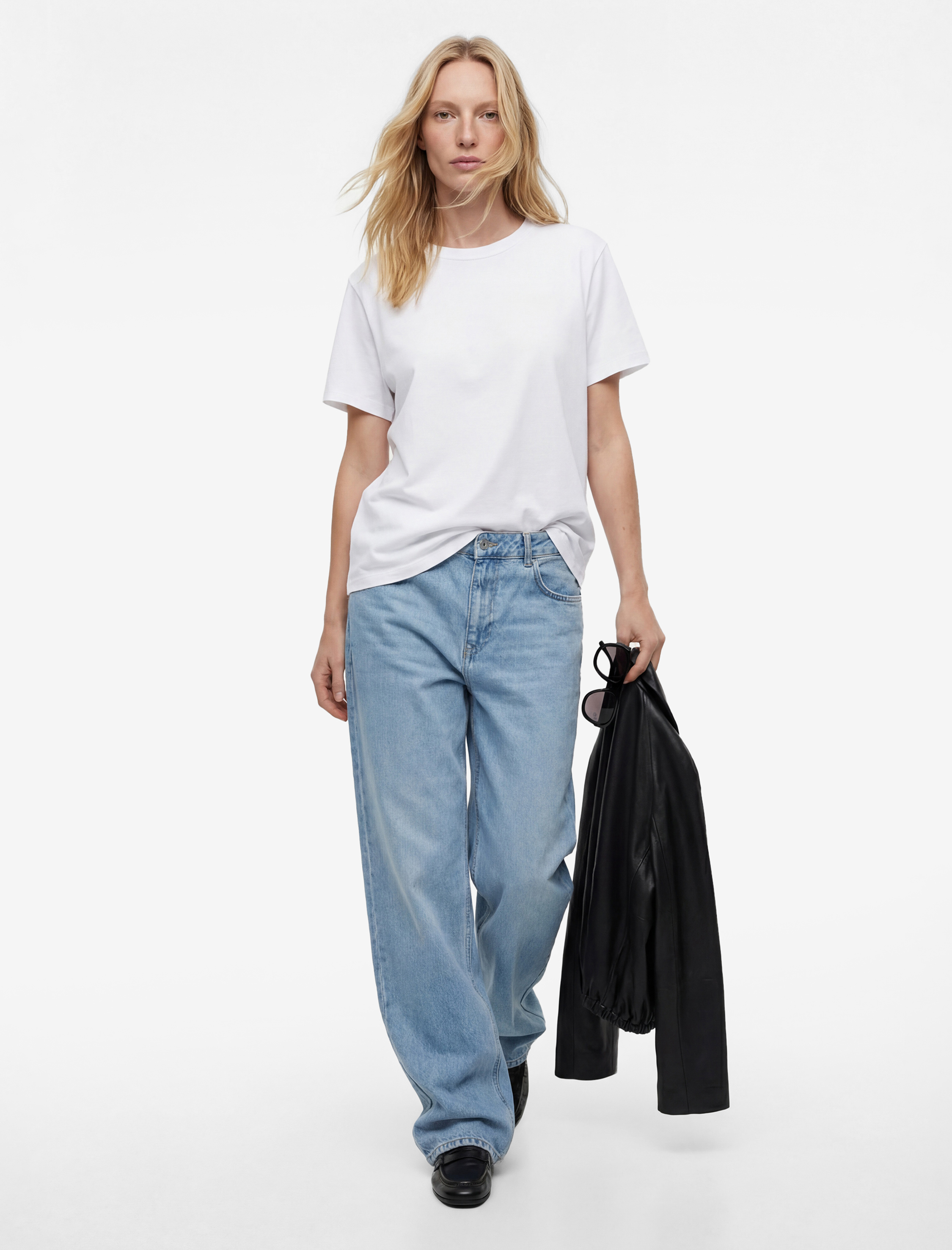   Pamuklu Kısa Kollu Bisiklet Yaka Basic Tişört