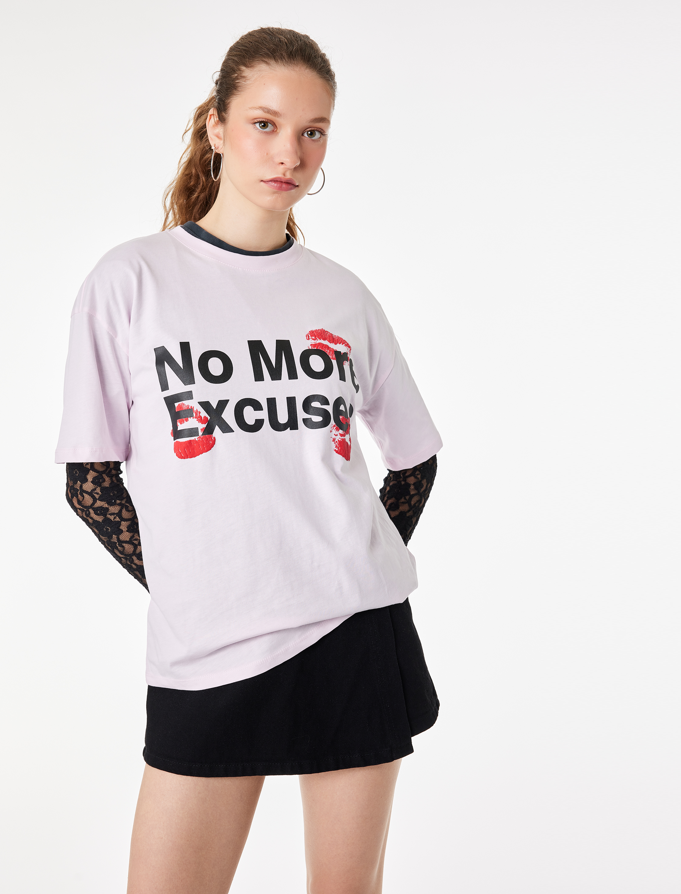   Rahat Kalıp Kısa Kollu Bisiklet Yaka Pamuklu Baskılı Tişört