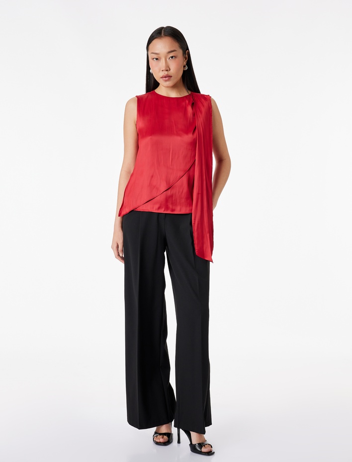  Dökümlü Şal Yaka Fular Detaylı Kolsuz Saten Bluz