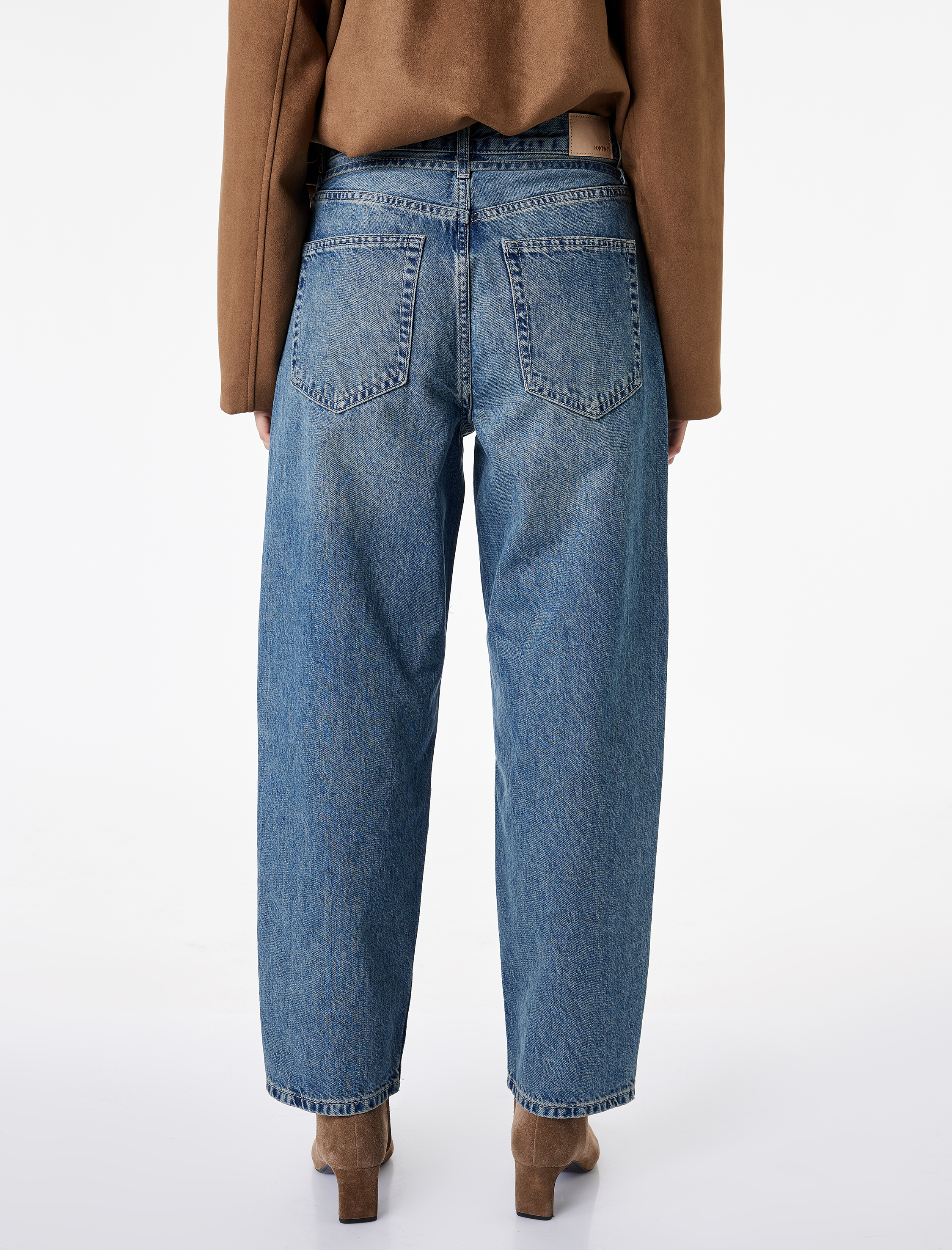   Pamuklu Kemerli Dikiş Detaylı Rahat Kalıp Düz Paça Denim Pantolon - Ballon Jeans