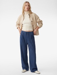 Beli Bağlamalı Cepli Çizgili Geniş Paça Palazzo Pantolon