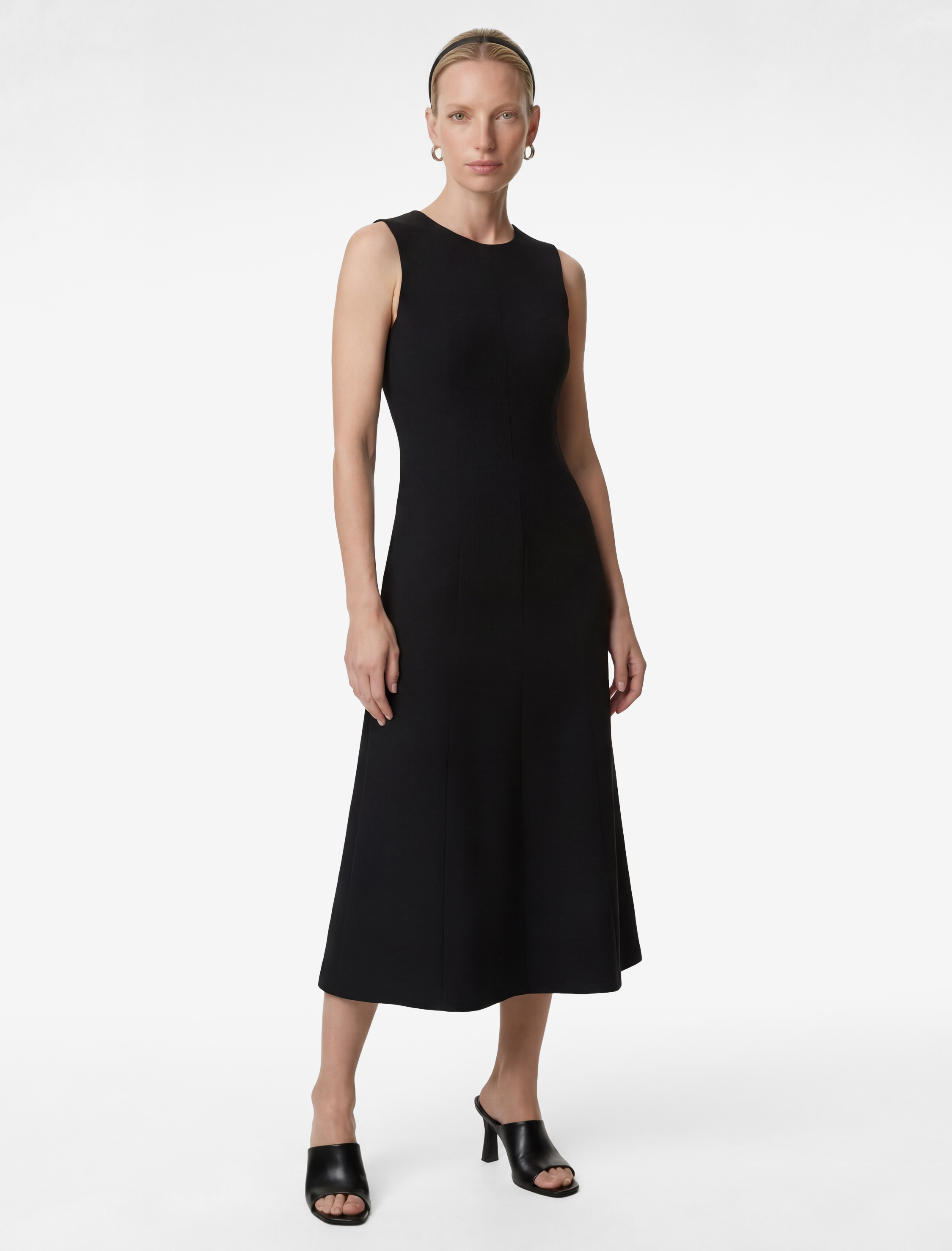   Bisiklet Yaka Kolsuz Midi Kloş Elbise