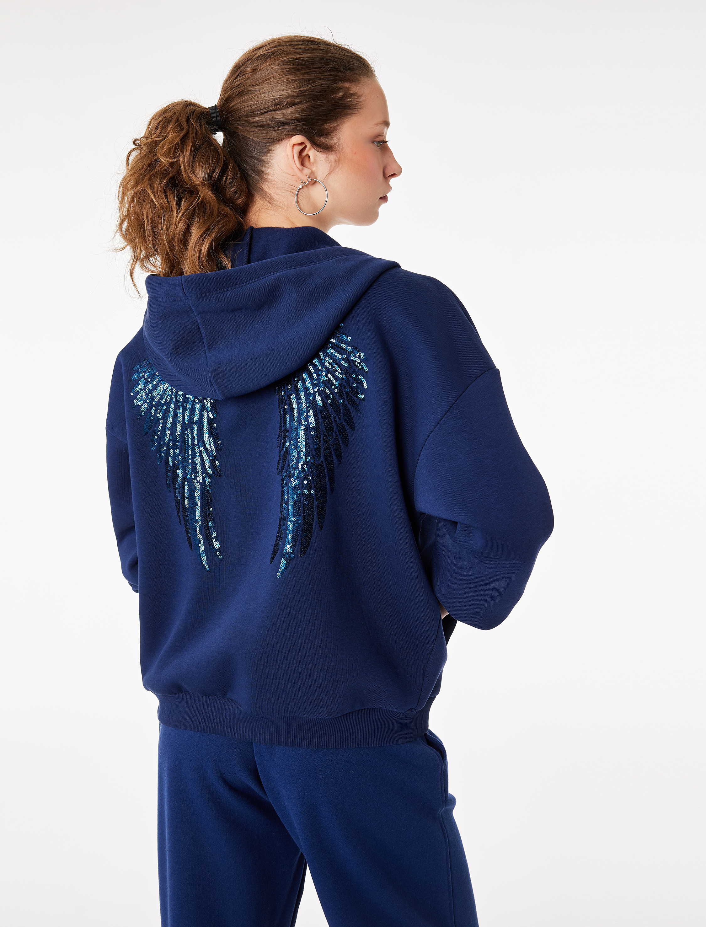   Şardonlu Fermuarlı Kanguru Cepli Taşlı Baskılı Kapüşonlu Sweatshirt