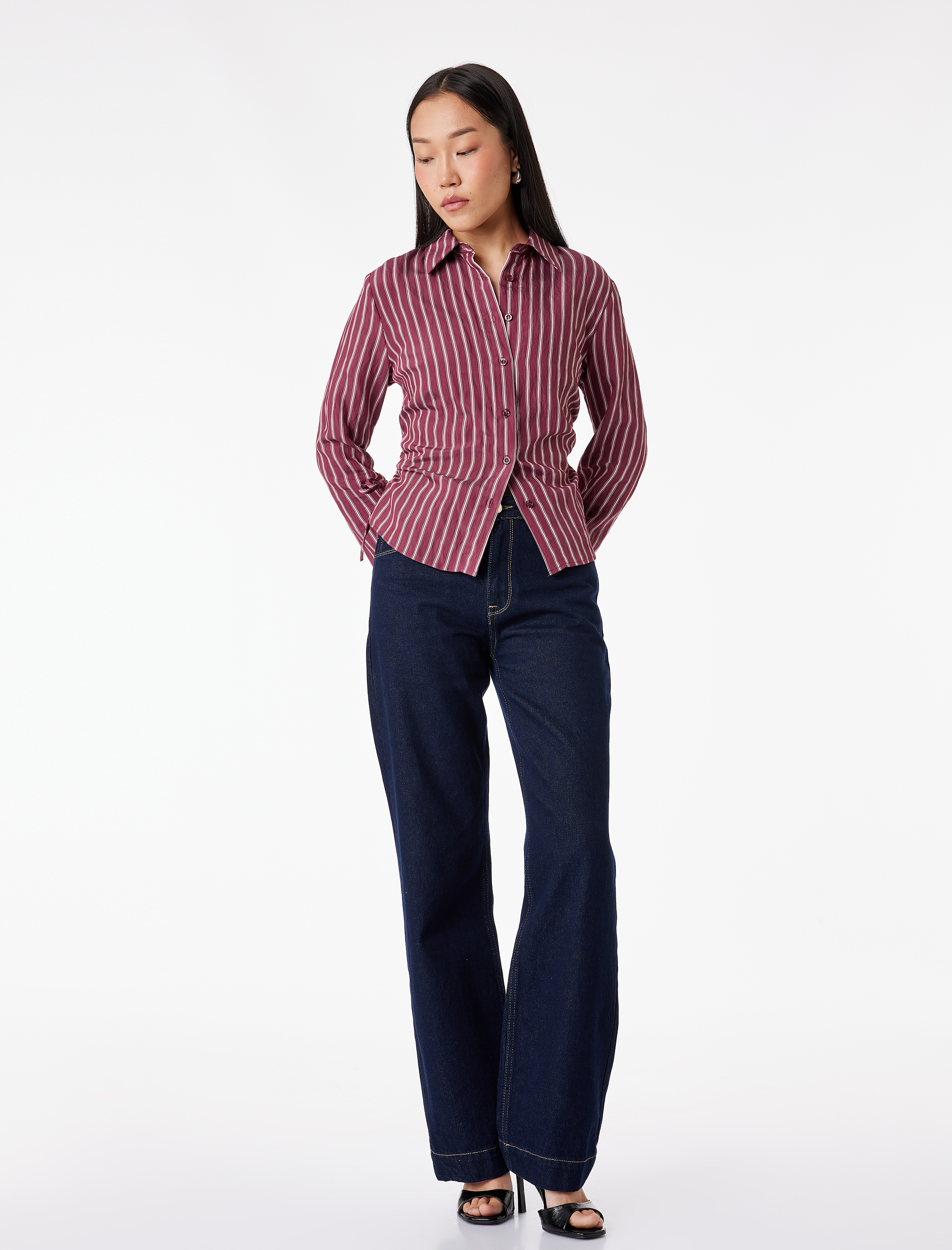   Viskon Karışımlı Yanları Bağlama Detaylı Slim Fit Uzun Kollu Çizgili Gömlek