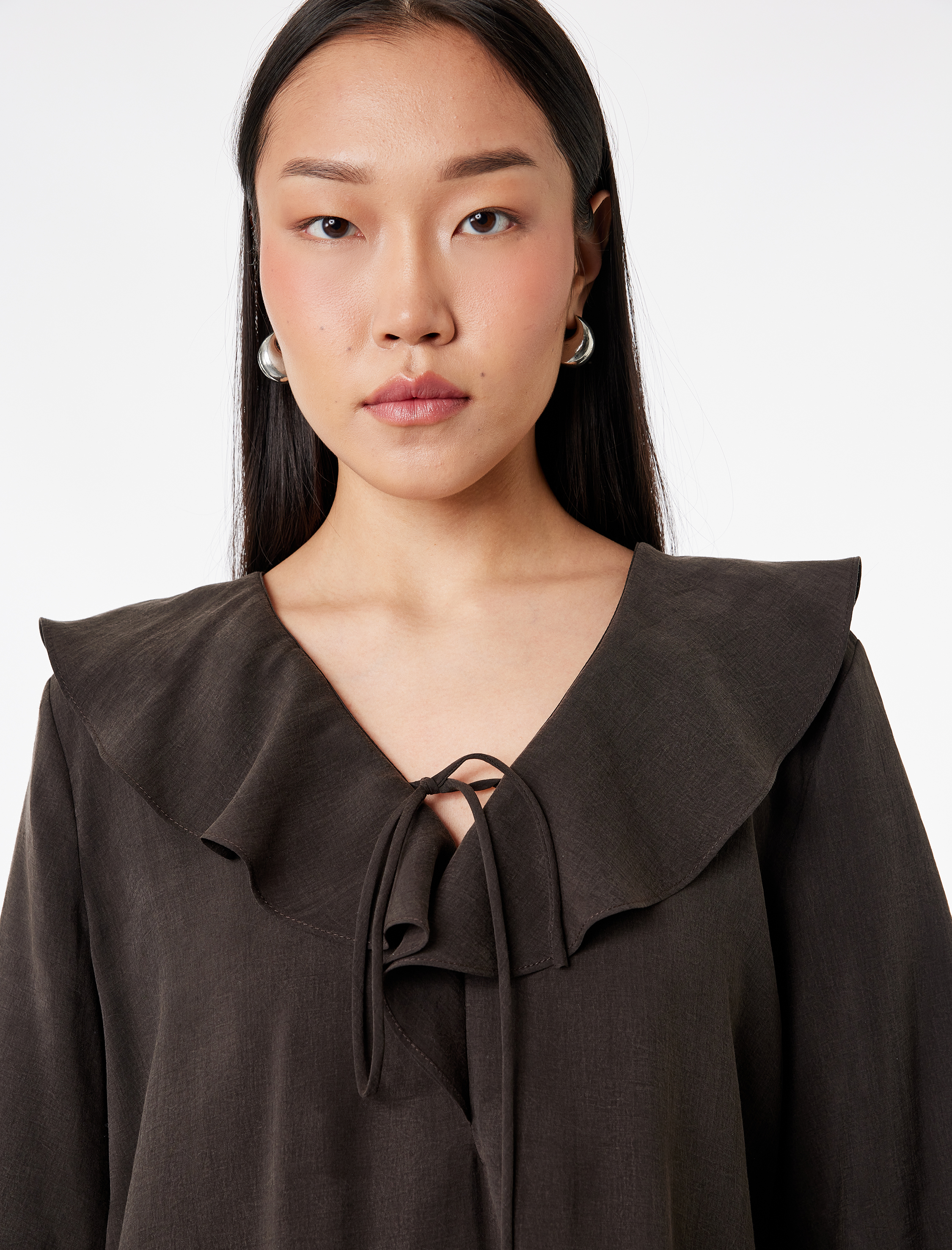   İpli Volan Detaylı Uzun Kollu V Yaka Bluz