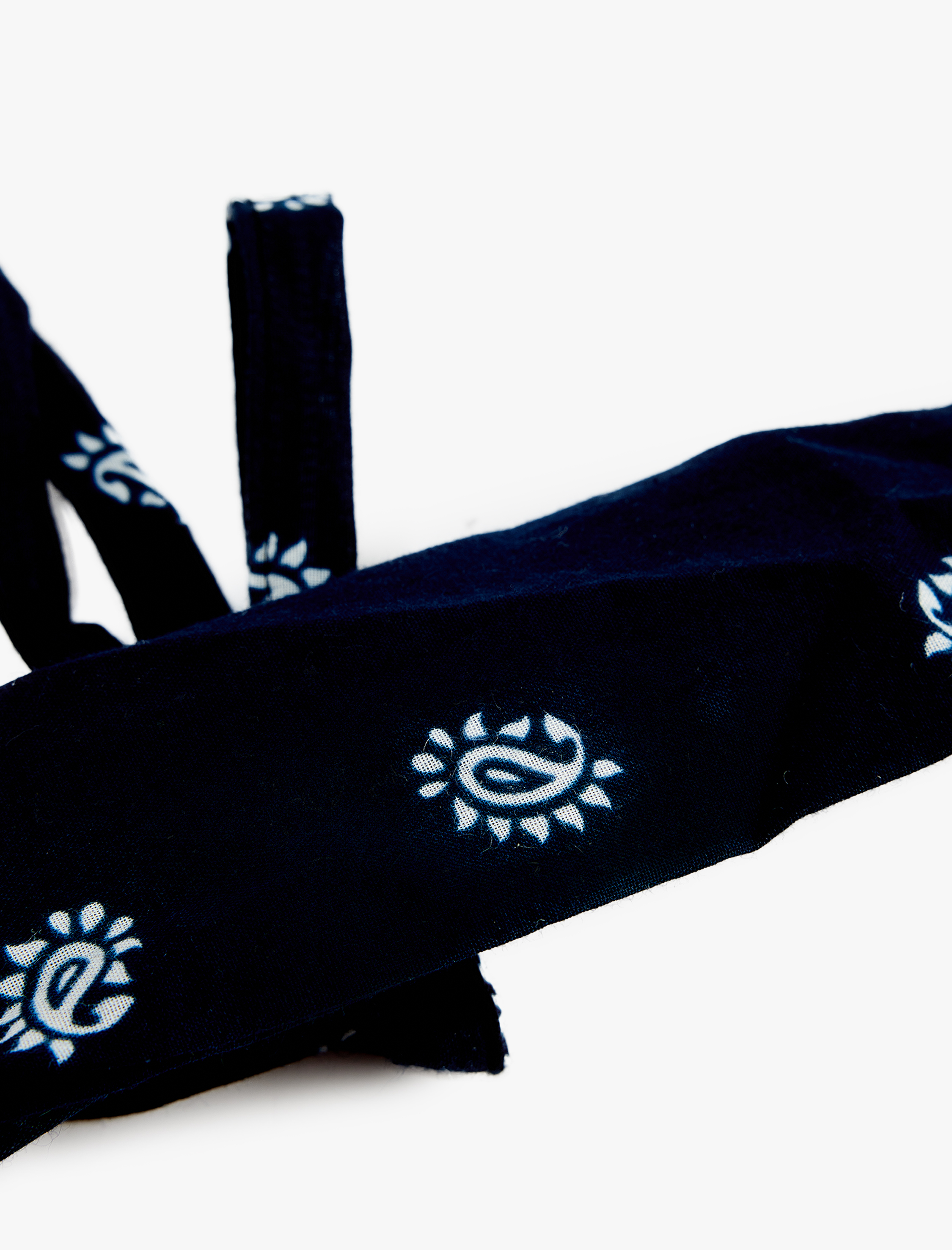  Kadın Bağlama Detaylı Desenli Bandana