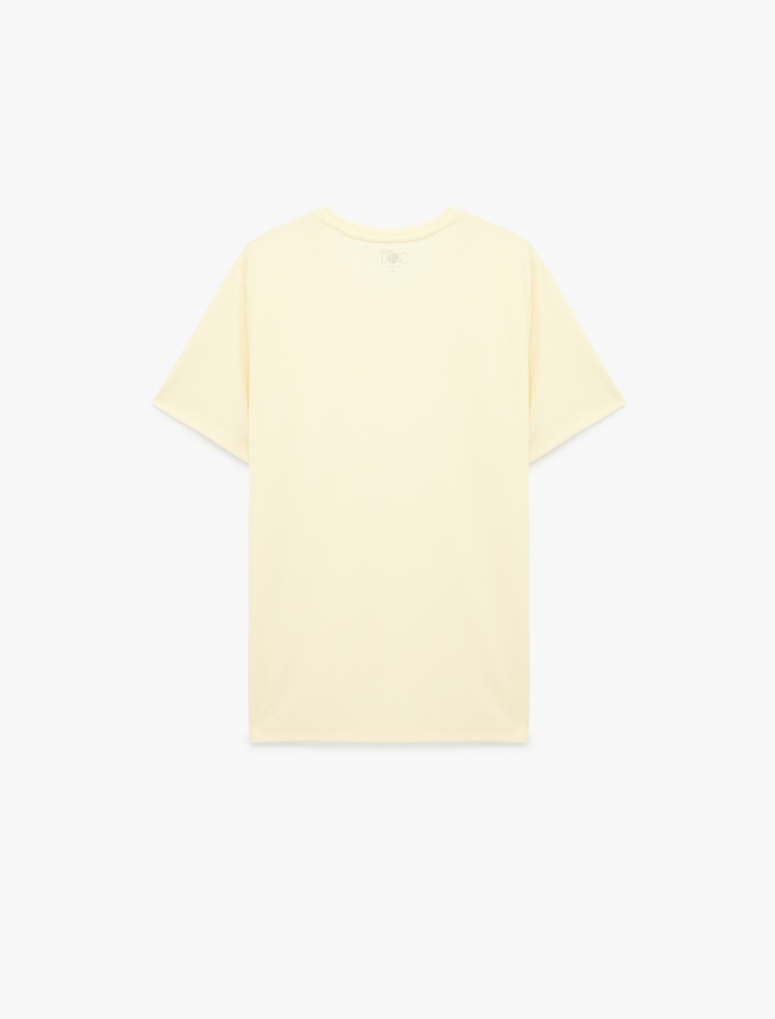  Regular Fit Baskı Detaylı Bisiklet Yaka Kısa Kollu Spor Tişört