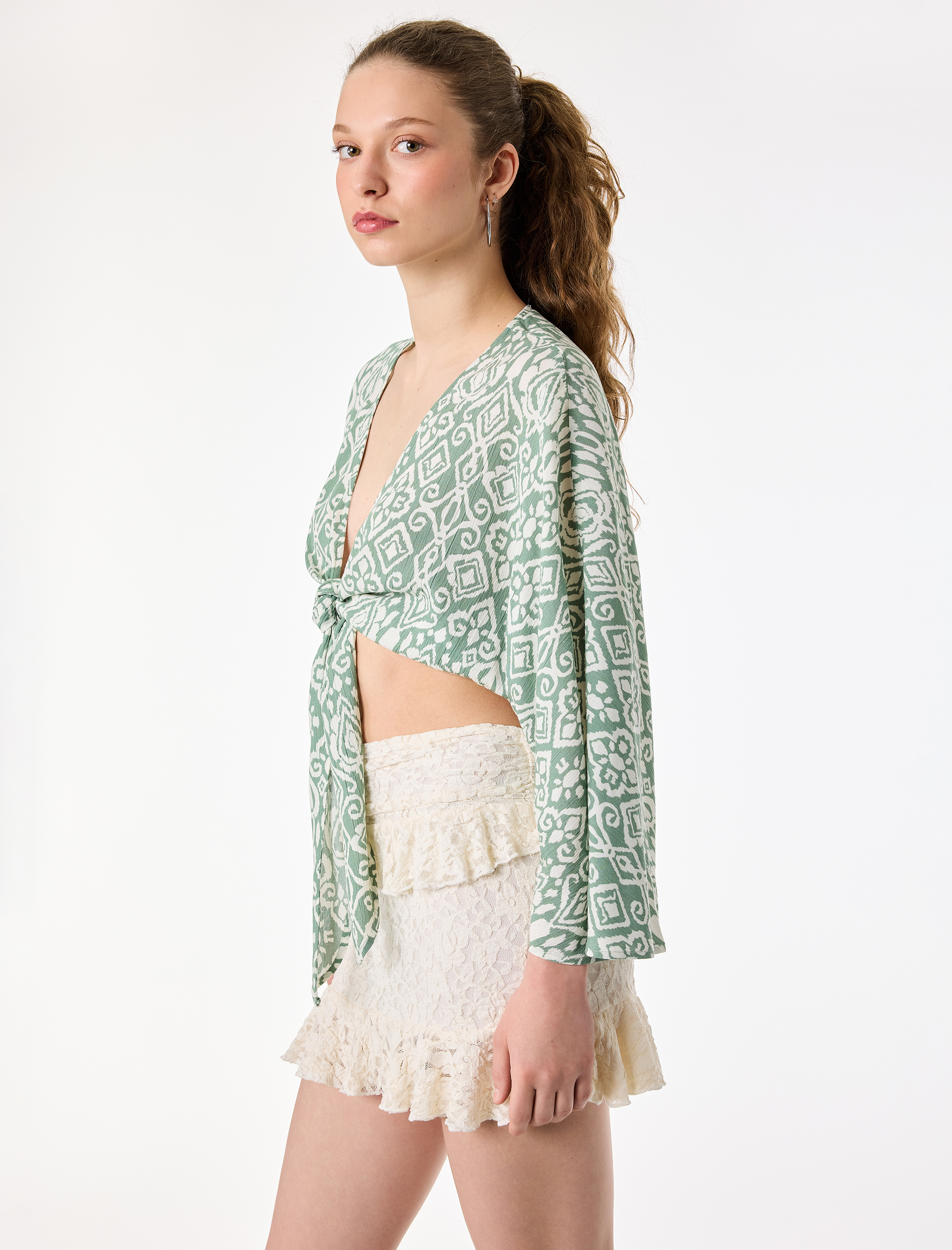   Kruvaze Yaka Uzun Kollu Bağlama Detaylı Viskon Kimono