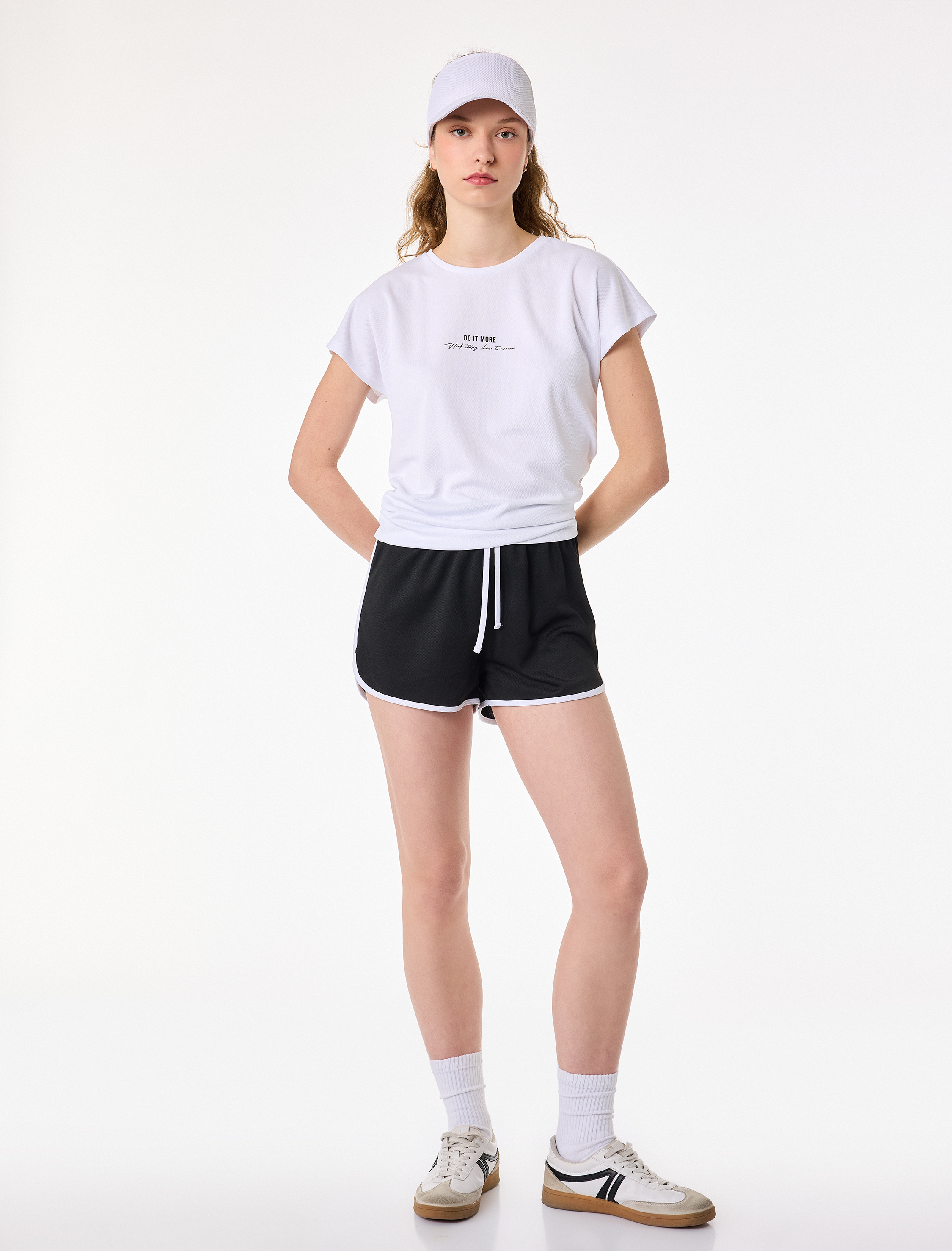   Kısa Kollu Bisiklet Yaka Baskılı Spor Tişört