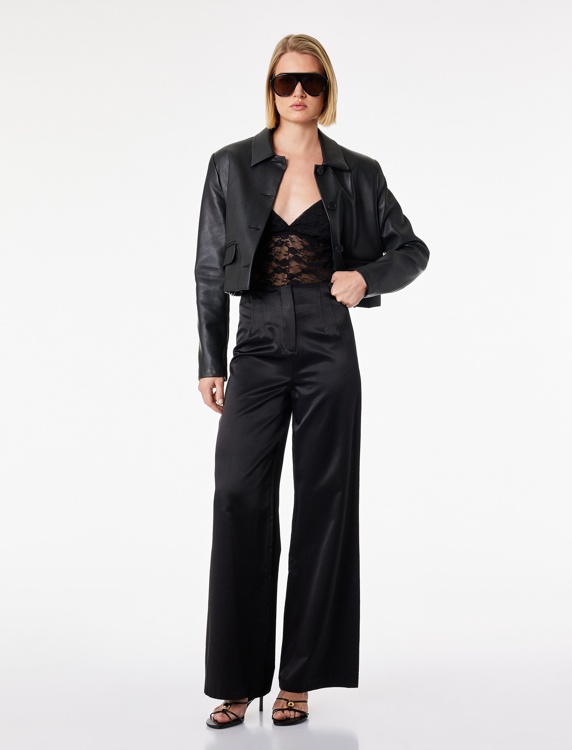   Slim Fit Yüksek Bel Geniş Paça Saten Pantolon