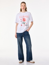 Rahat Kalıp Kısa Kollu Bisiklet Yaka Hibiskus Baskılı Tişört