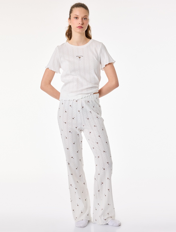  Pamuklu Desenli Kısa Kollu Dokulu Pijama Takımı