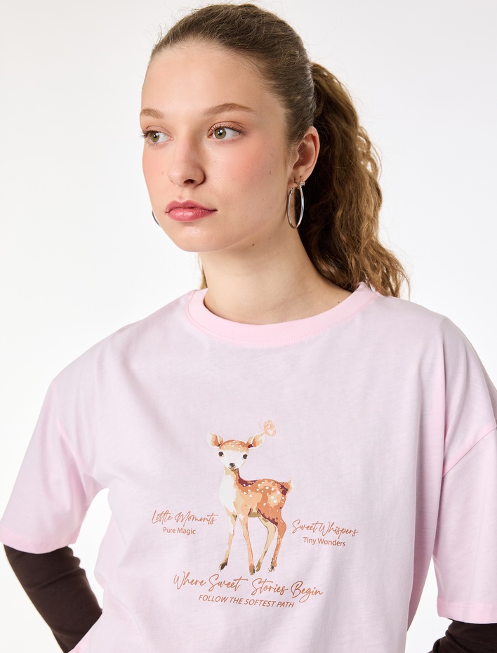 Rahat Kalıp Kısa Kollu Bisiklet Yaka Geyik Baskılı Pamuklu Tişört