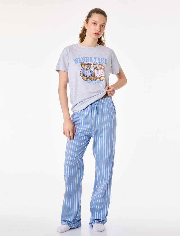  Rahat Kalıp Kısa Kollu Bisiklet Yaka Çizgili Ayıcık Baskılı Pijama Takımı