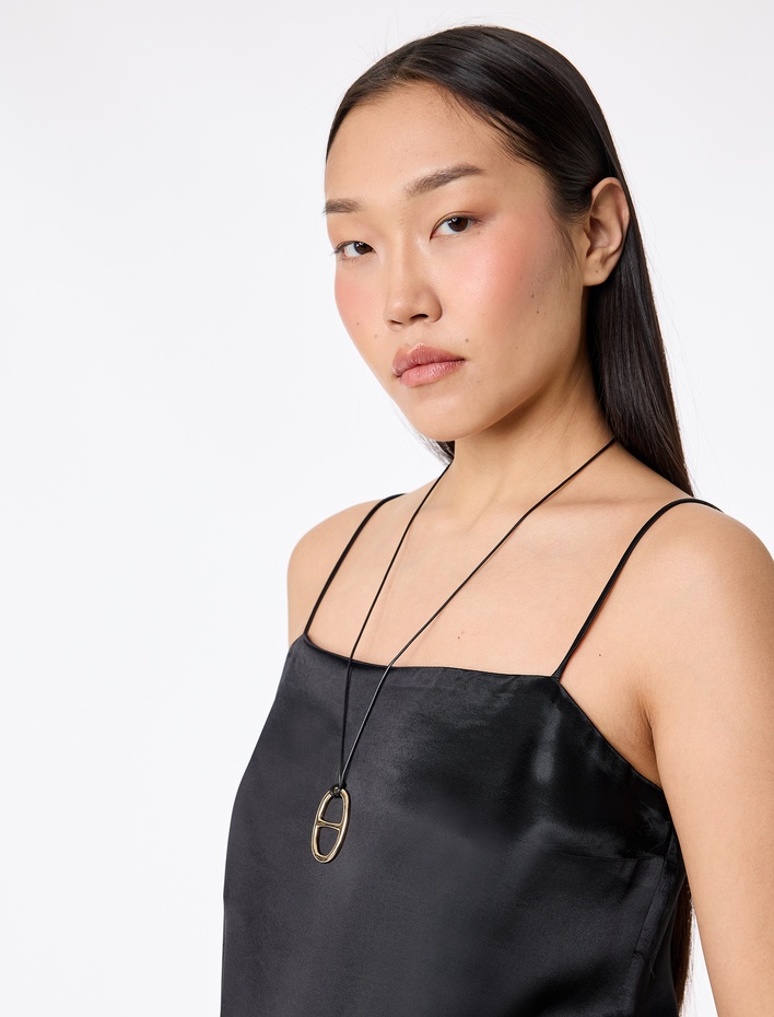  Dantel Detaylı İnce Askılı Saten Bluz