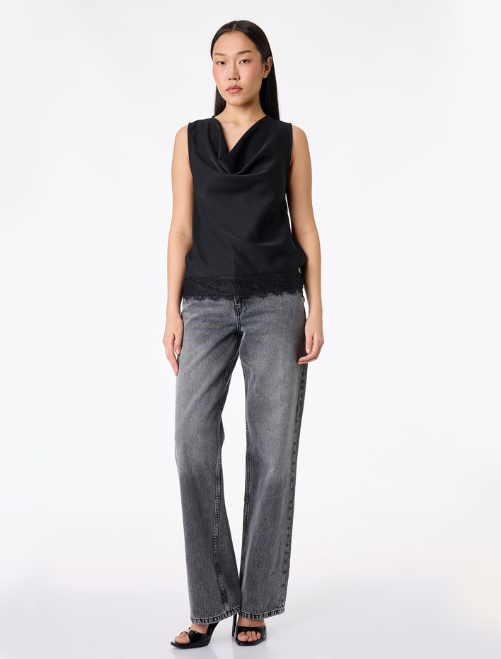  Kolsuz Degaje Yaka Dantel Detaylı Saten Bluz