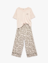 Desenli Kısa Kollu Viskon Pijama Takımı