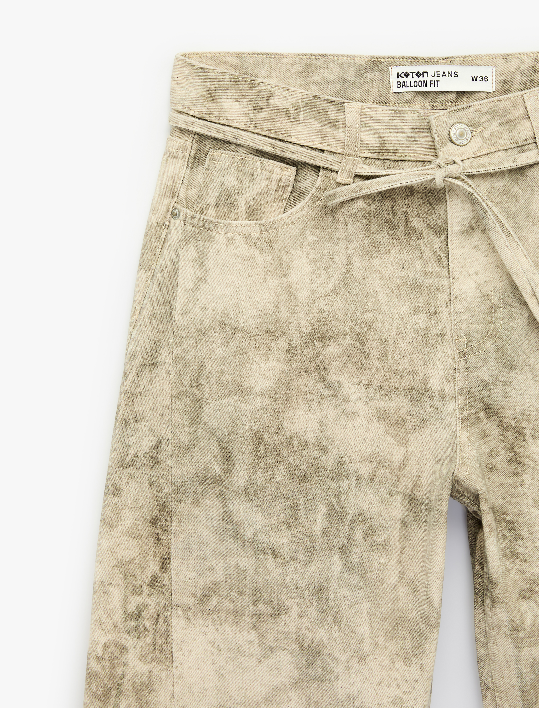   Rahat Kalıp Pamuklu Kemer Detaylı Yıkamalı Düğmeli Balon Pantolon