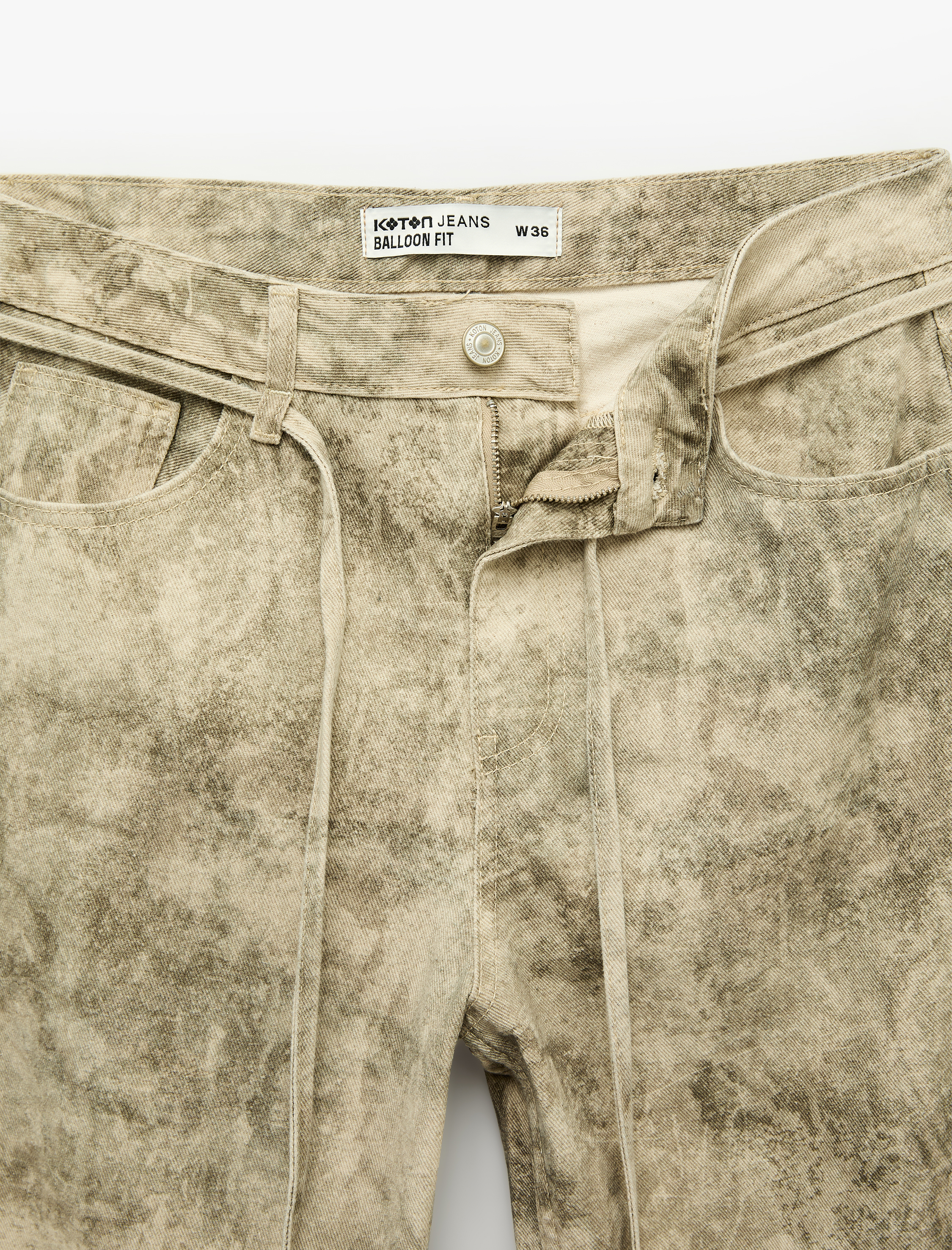   Rahat Kalıp Pamuklu Kemer Detaylı Yıkamalı Düğmeli Balon Pantolon