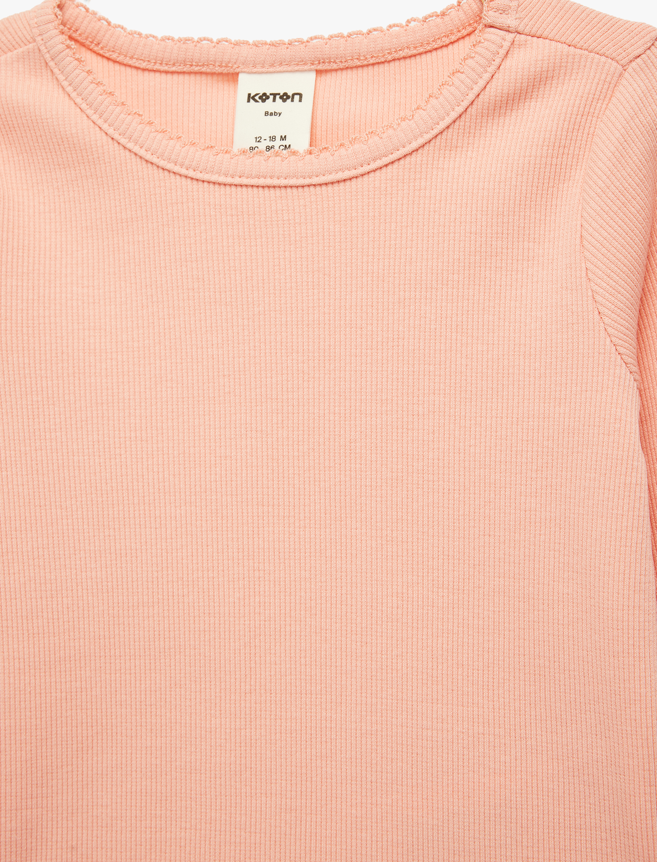  Kız Bebek Pamuklu Uzun Kollu Etiket Detaylı Fırfırlı Bisiklet Yaka Tişört