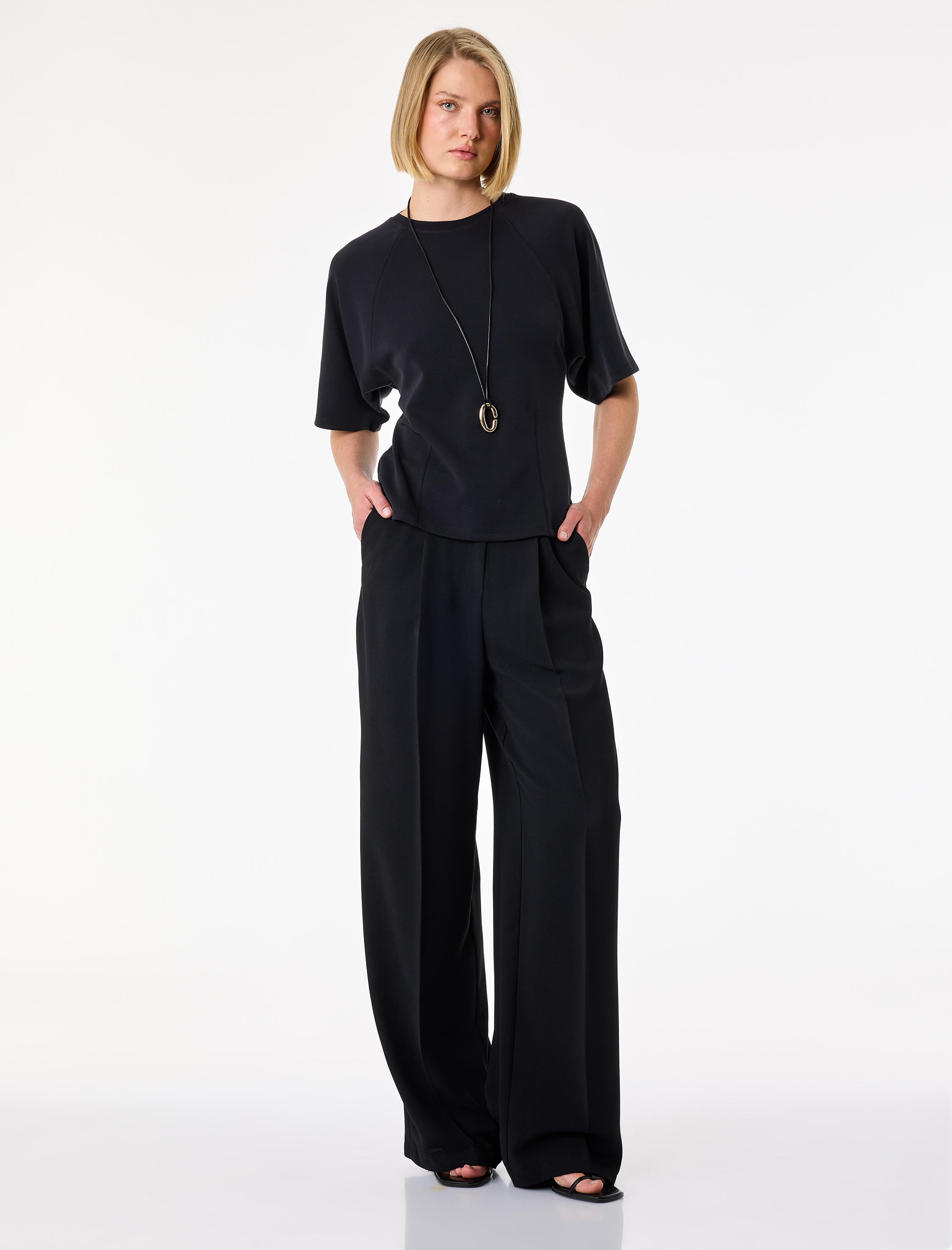   Kısa Yarasa Kollu Bisiklet Yaka Tişört