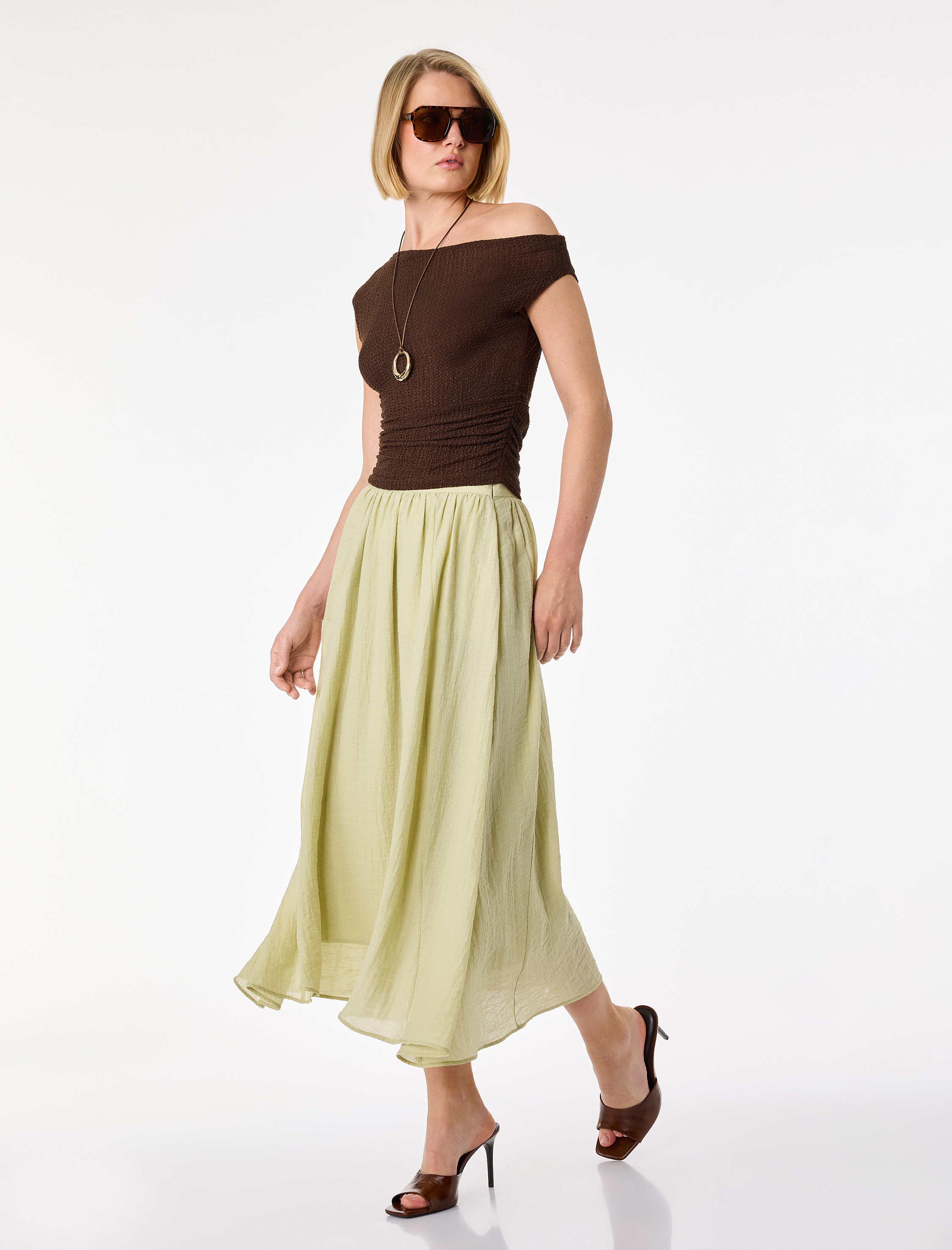   Viskon Kumaş Pile Detaylı Cepli Çan Kesim Midi Etek