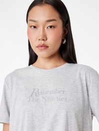 Regular Fit Kısa Kollu Bisiklet Yaka Simli Baskılı Tişört