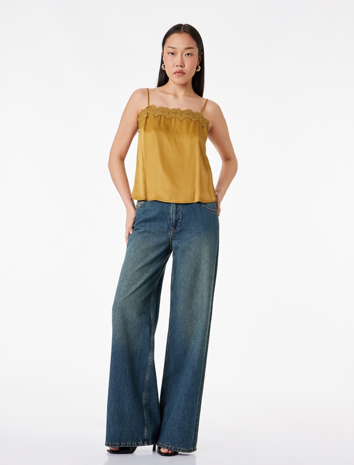  Dantel Detaylı İnce Askılı Saten Bluz