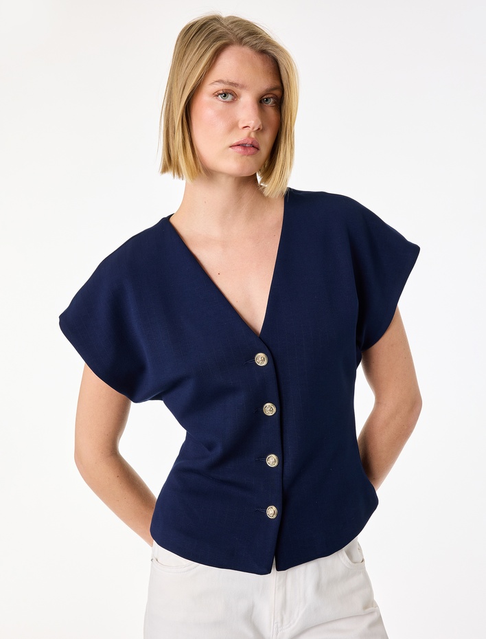  Düğmeli V Yaka Kolsuz Hırka