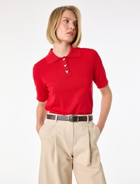 Kısa Kollu Kalp Düğme Detaylı Polo Yaka Triko Tişört