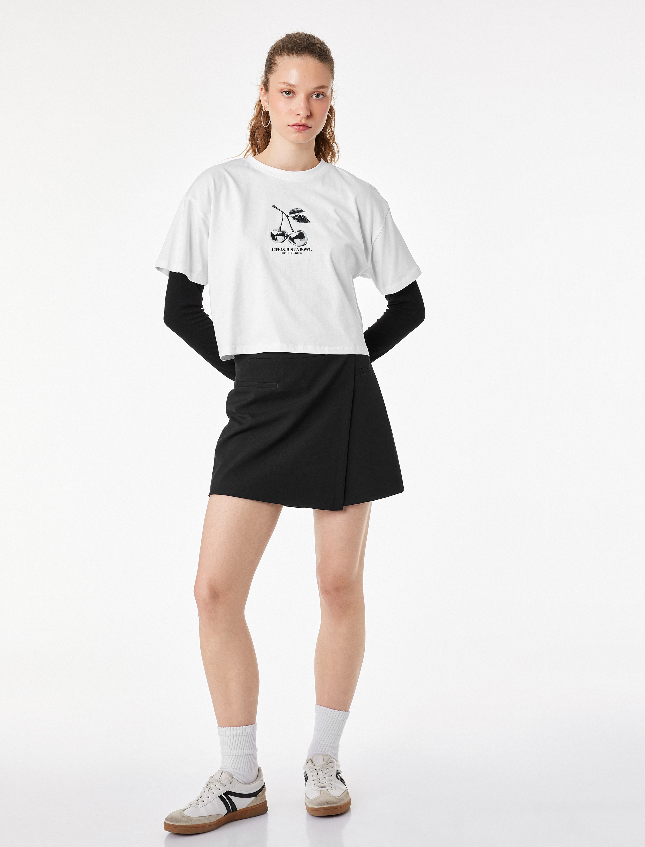   Rahat Kalıp Kısa Kollu Bisiklet Yaka Kiraz Baskılı Tişört