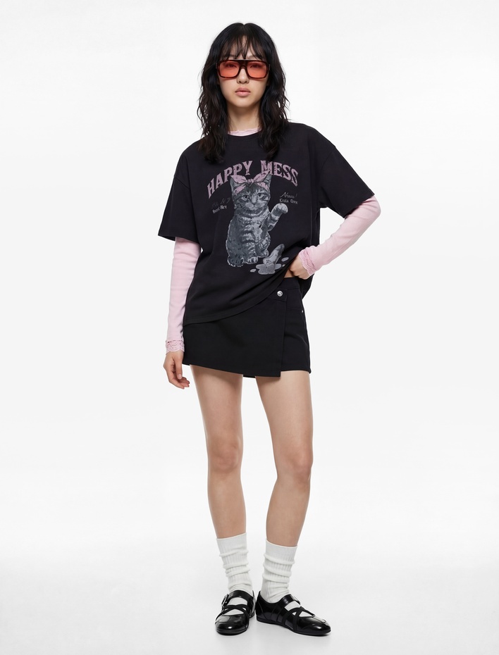  Kısa Kollu Zincir Kolye Detaylı Pamuklu Kedi Baskılı Tişört