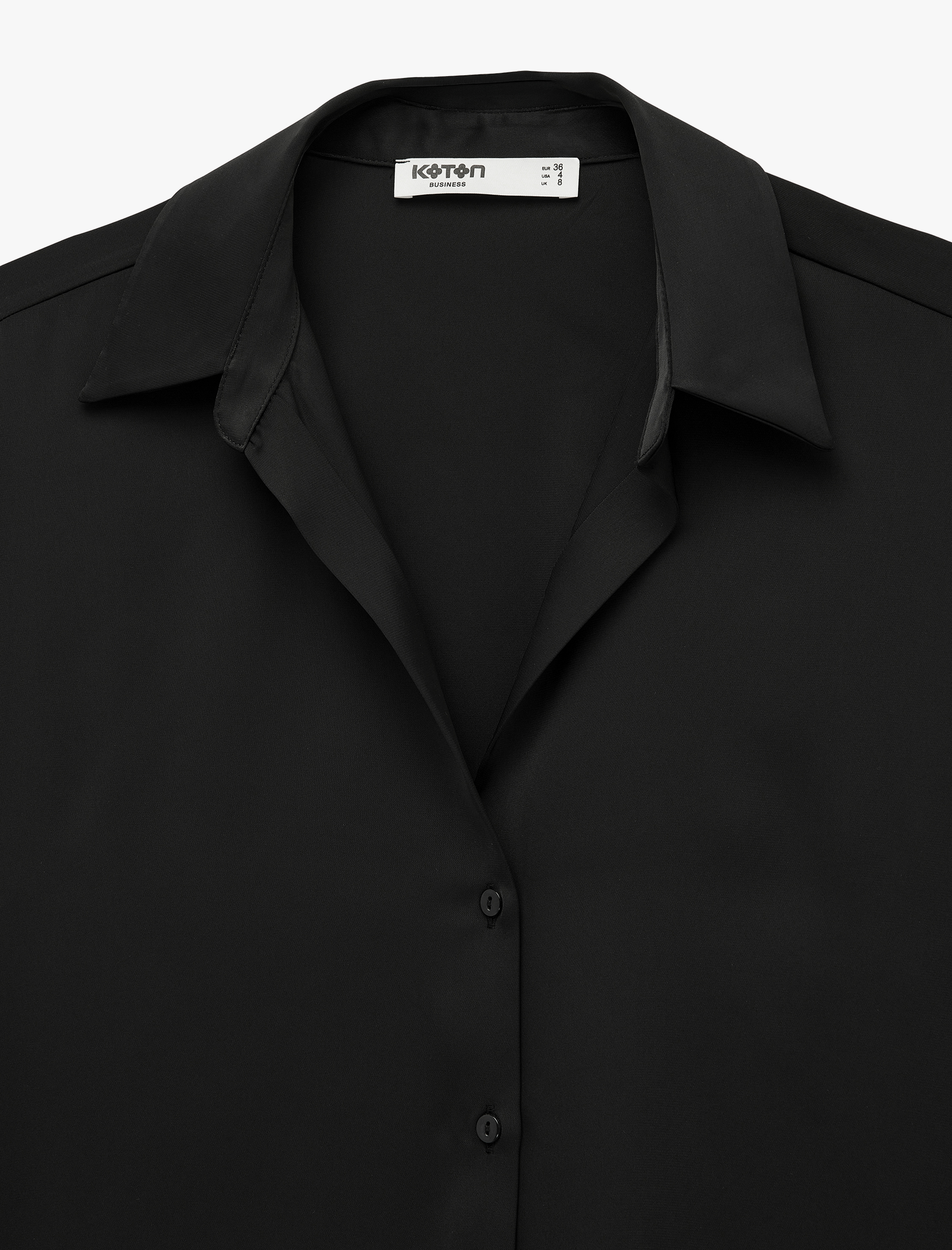   Klasik Yaka Uzun Kollu Rahat Kalıp Düğmeli Saten Gömlek