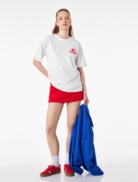 Rahat Kalıp Kısa Kollu Bisiklet Yaka Arkası Kiraz Baskılı Tişört