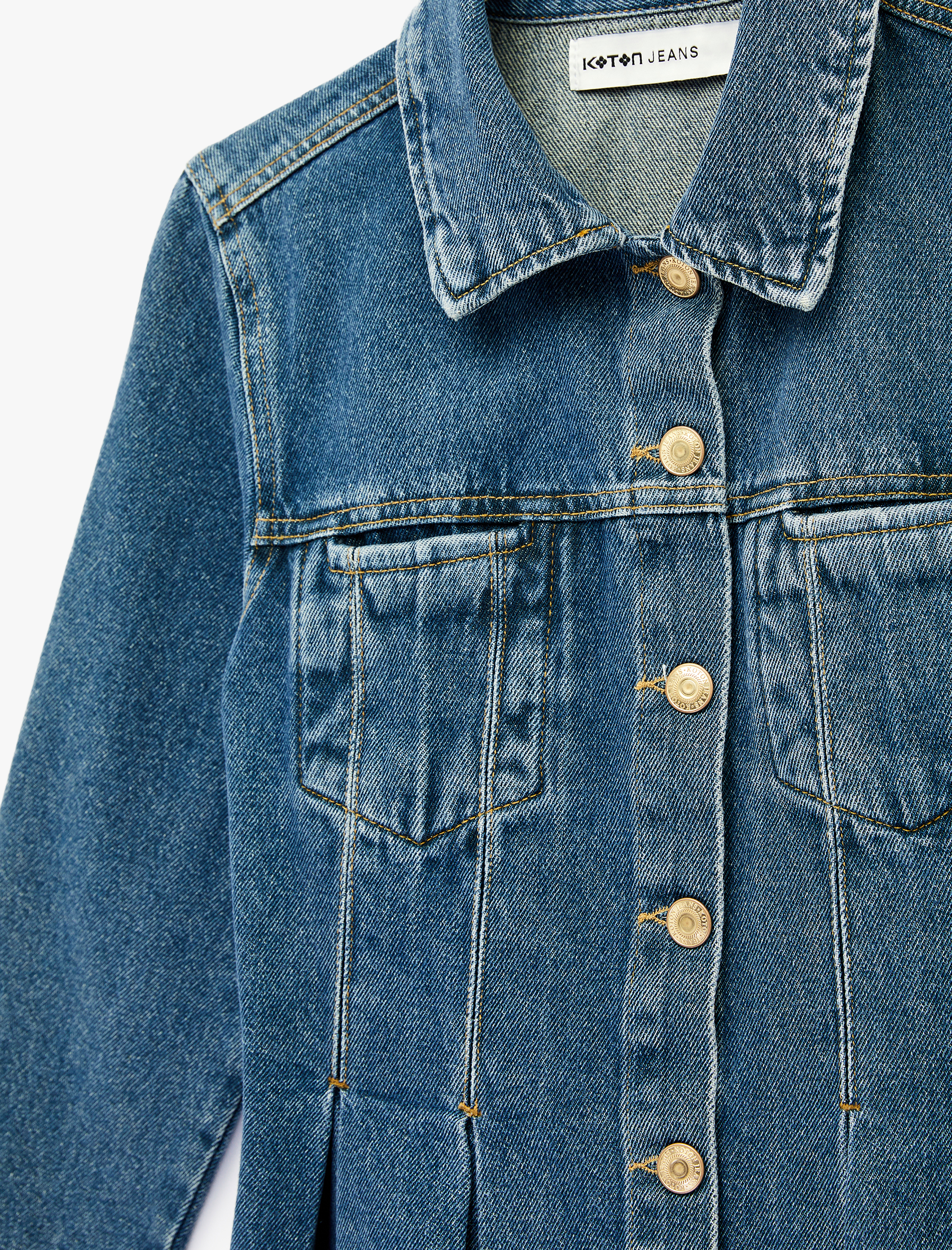   Cepli Klasik Yaka Düğmeli Pile Detaylı Denim Ceket