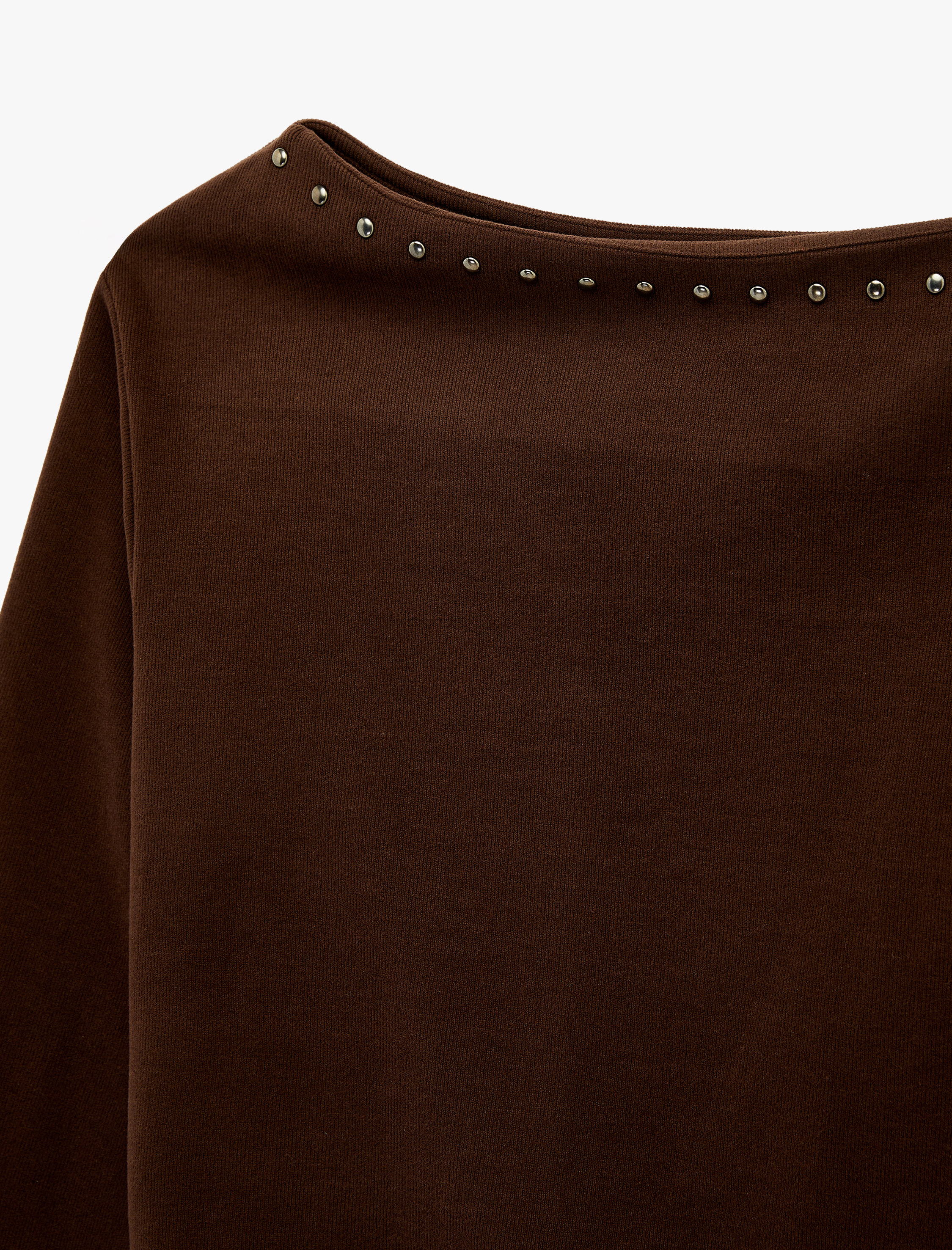   Uzun Kollu Zımba Detaylı Asimetrik Kesim Omzu Açık Sweatshirt