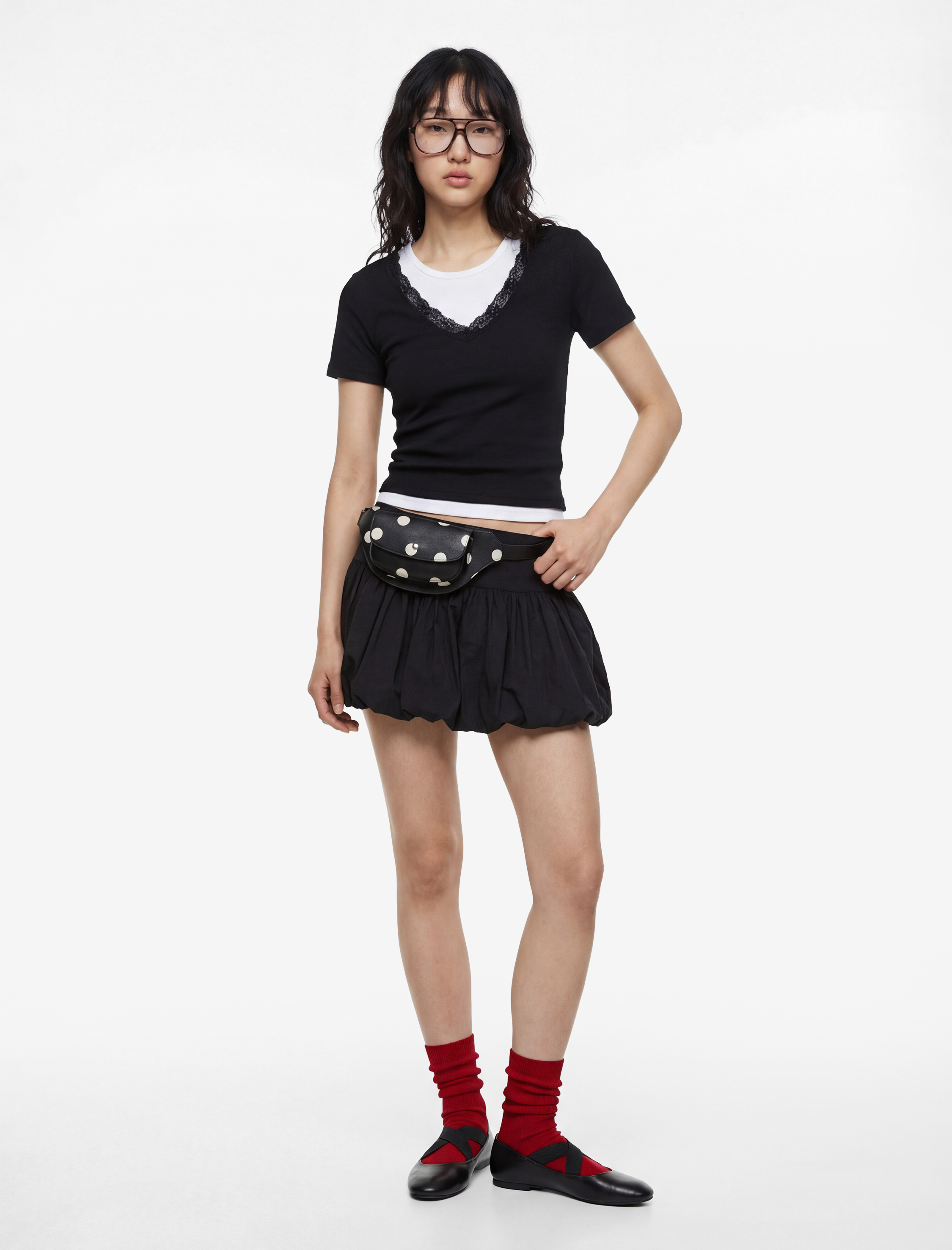   Slim Fit Kısa Kollu V Yaka Dantel Detaylı Tişört